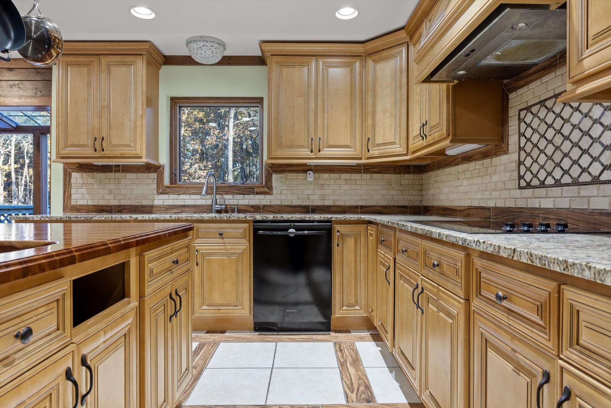 504 Wolf Run Property Photo 35