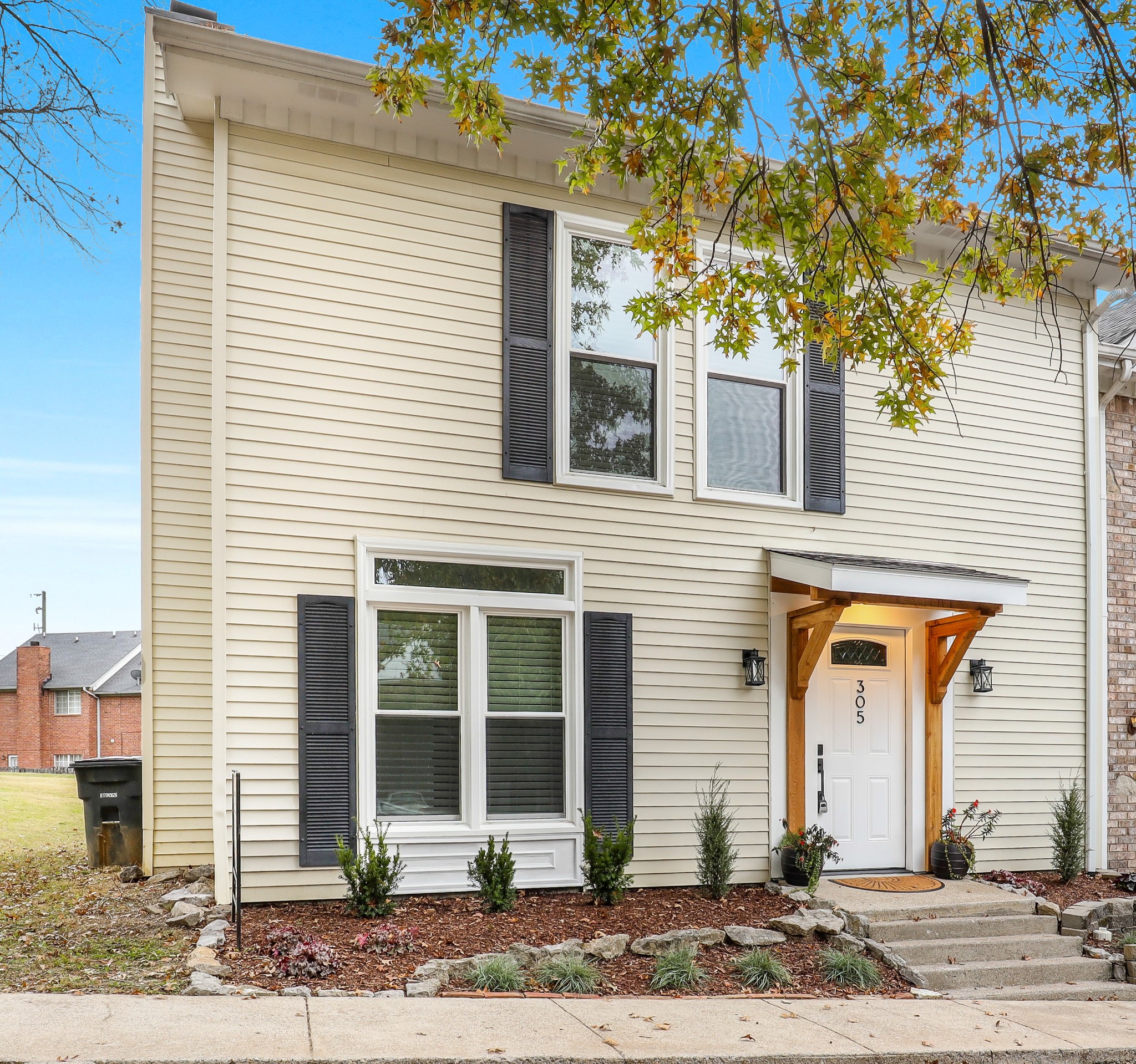 305 Leisure Ct Property Photo 1