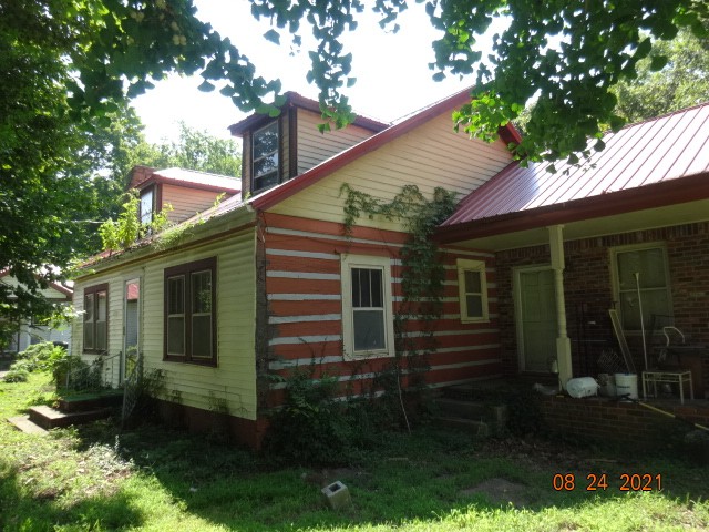 91 Lyle Ln Property Photo 1