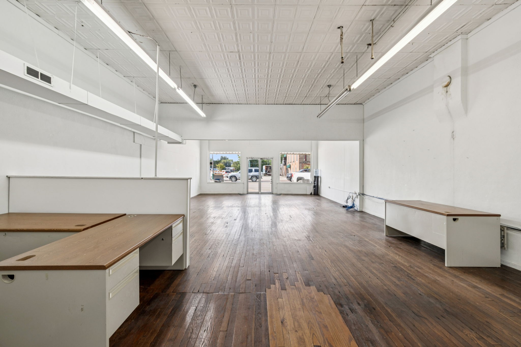 37 E Main St Property Photo 16