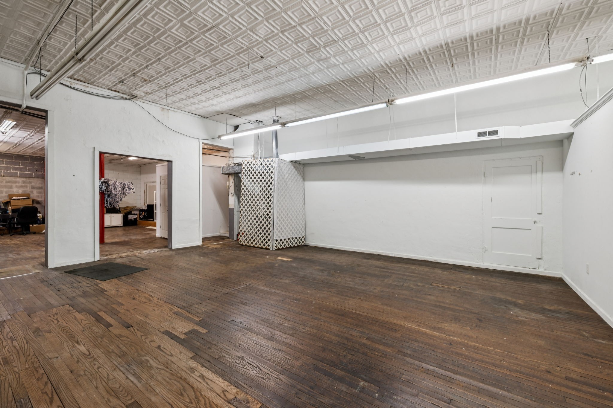 37 E Main St Property Photo 20