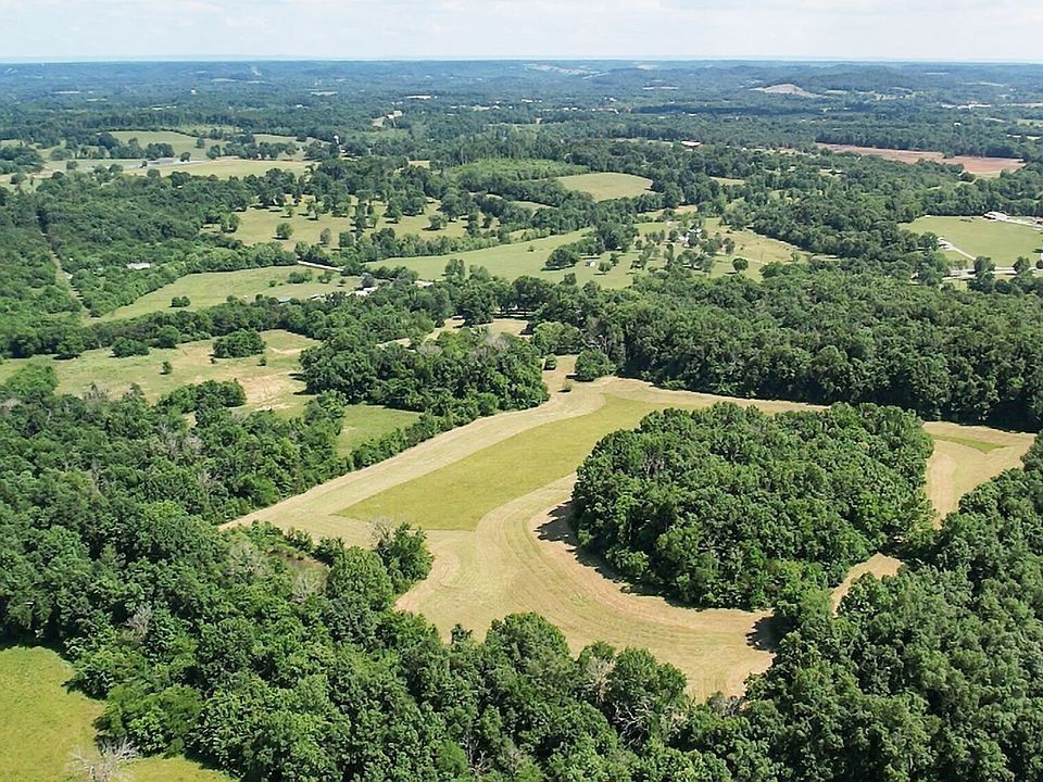 775 Railroad Rd Property Photo 2