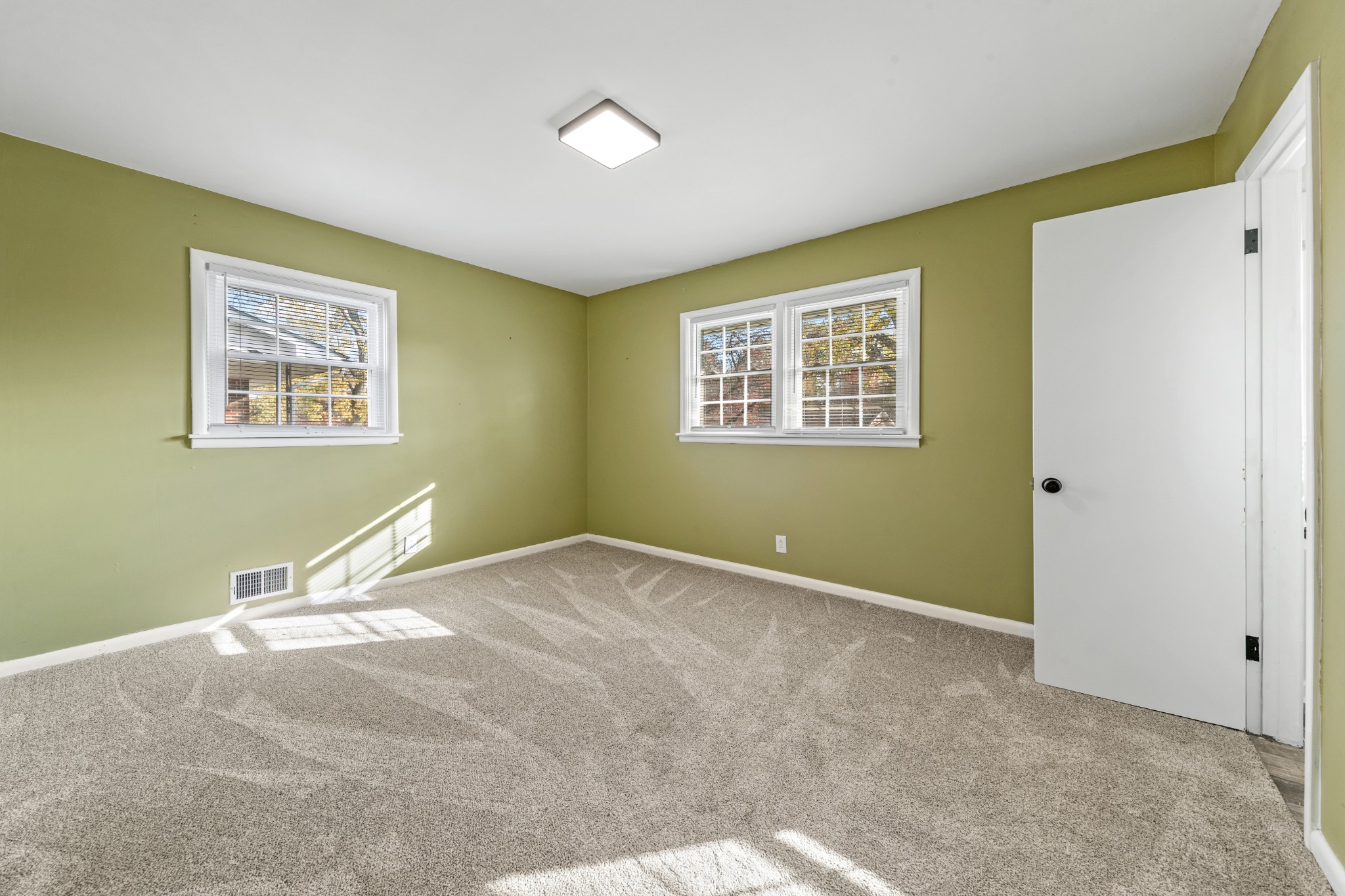 502 9th St Property Photo 41