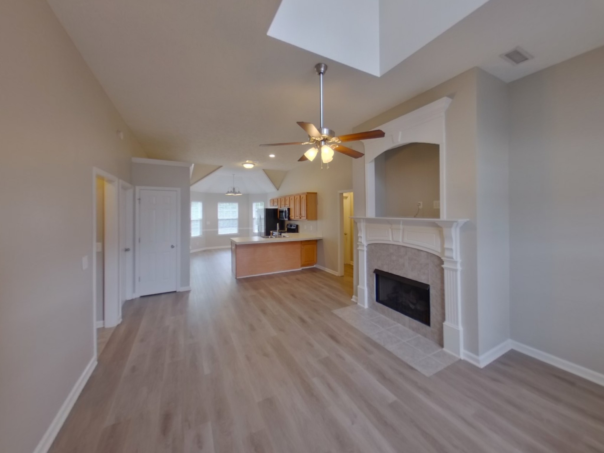 1429 Factors Walk Property Photo 2