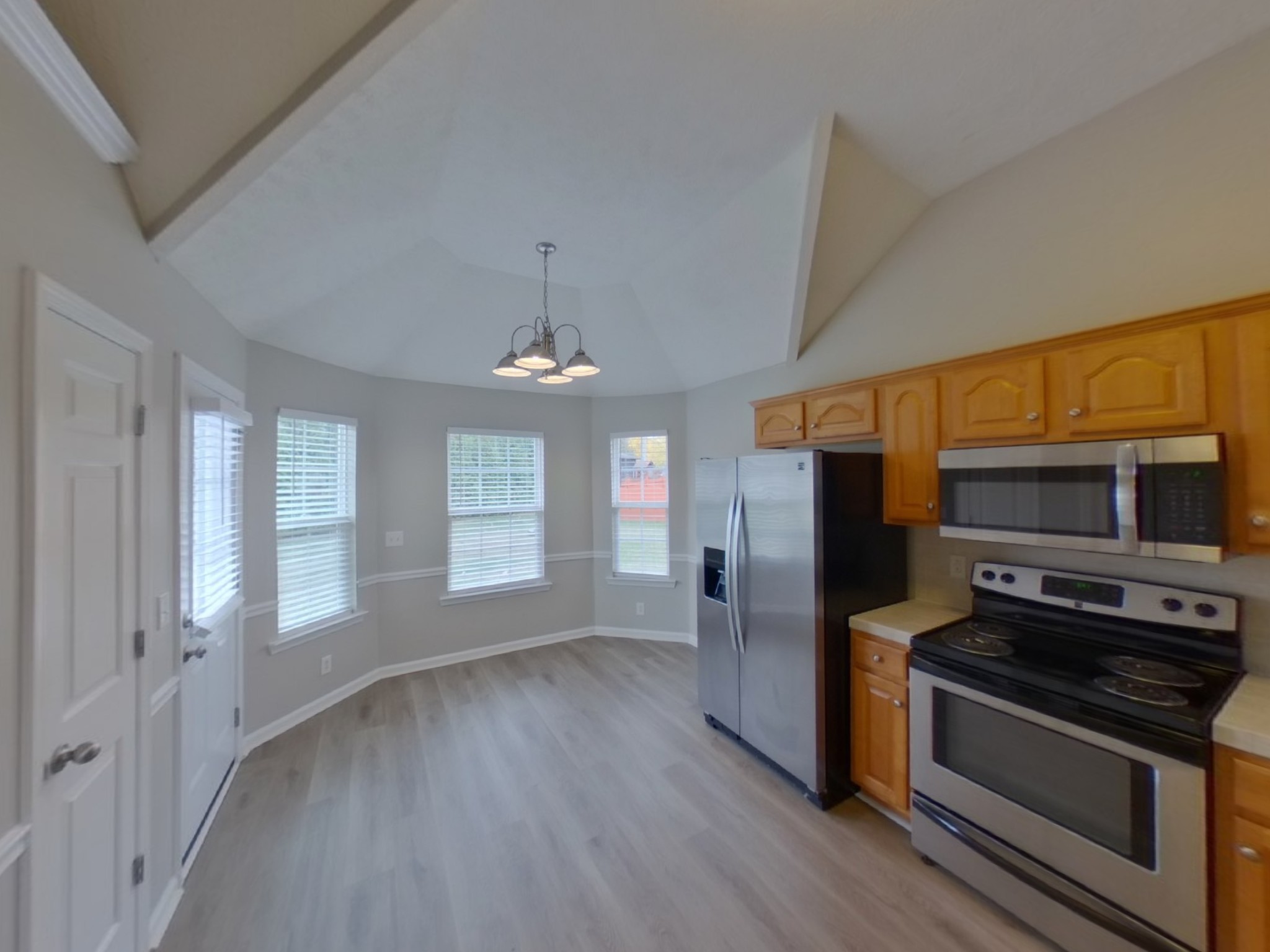 1429 Factors Walk Property Photo 5