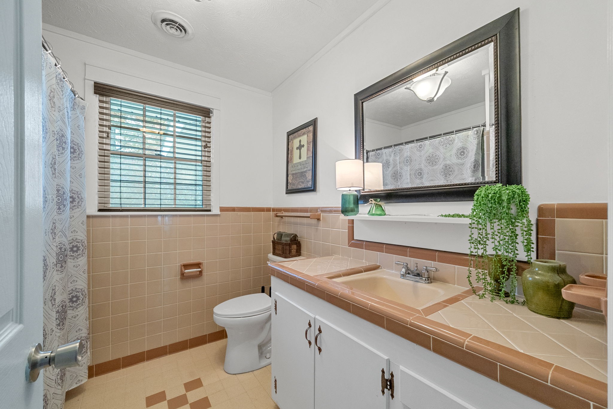 2126 Foster Rd Property Photo 25