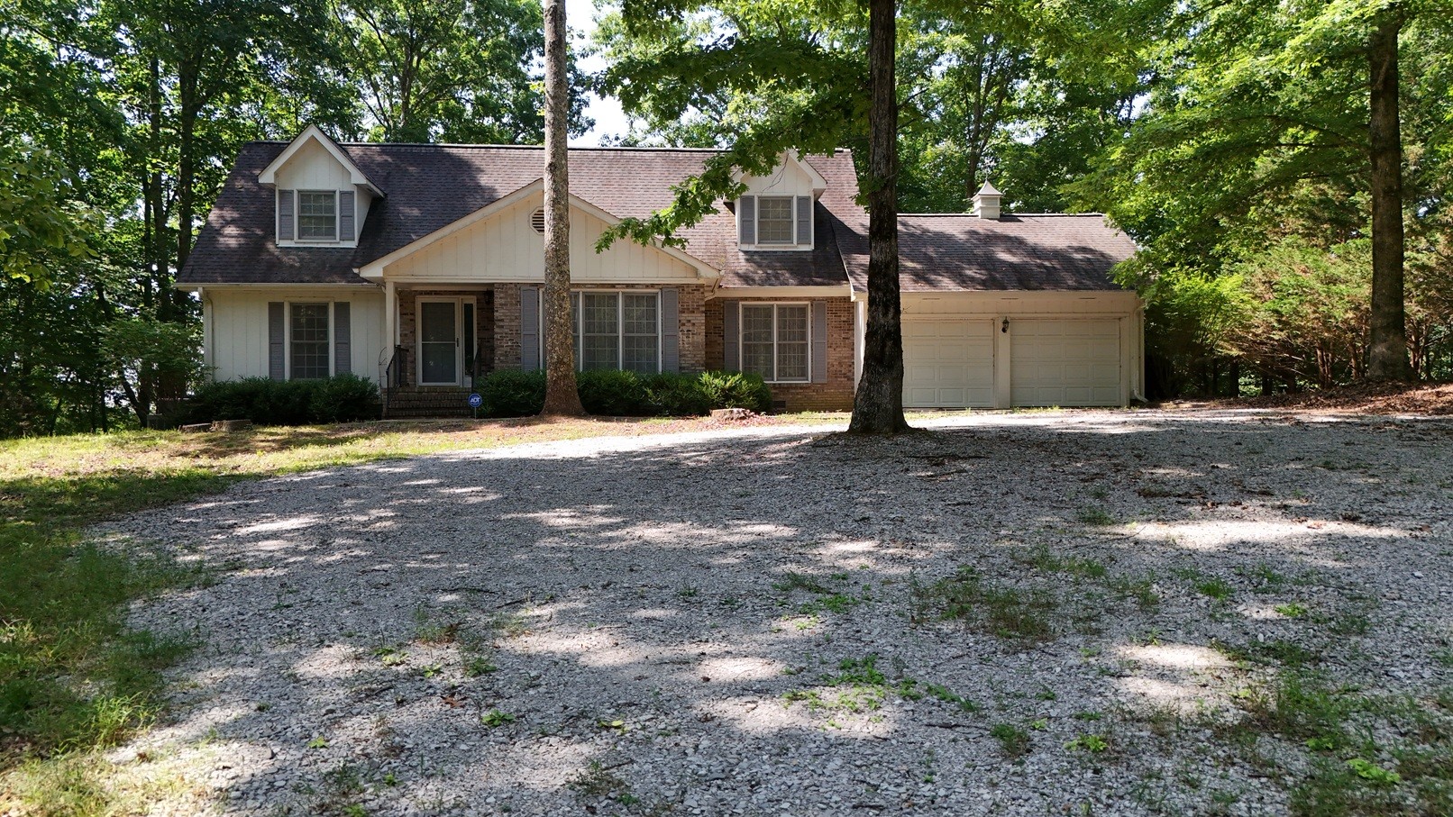 1454 Stage Coach Rd Property Photo 2