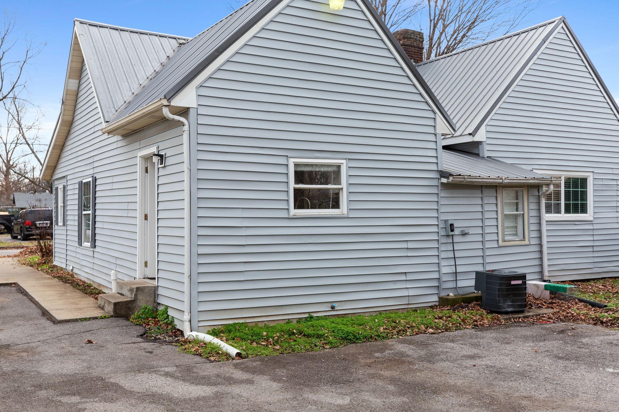 445 Jackson St Property Photo 16
