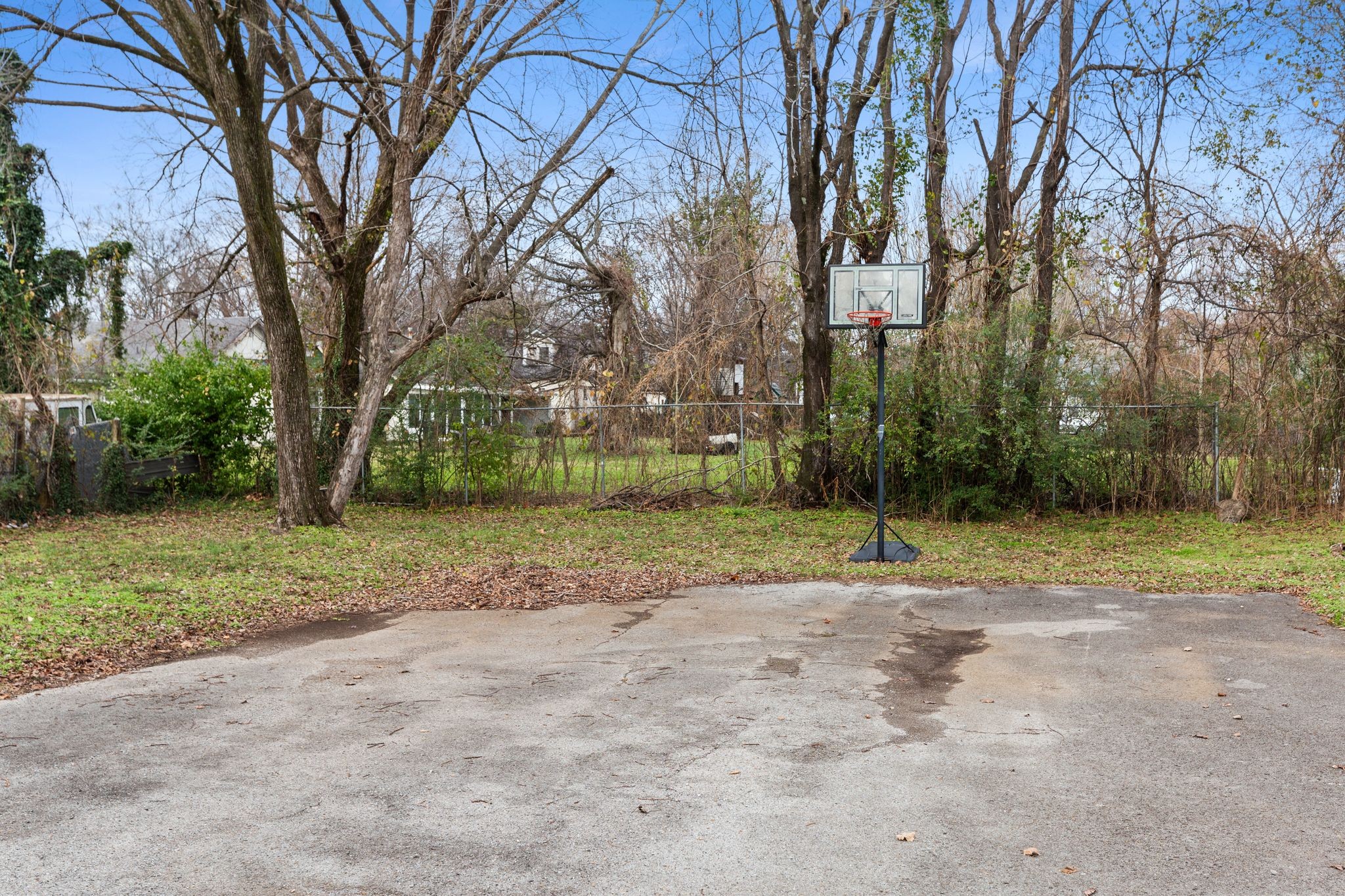 445 Jackson St Property Photo 17