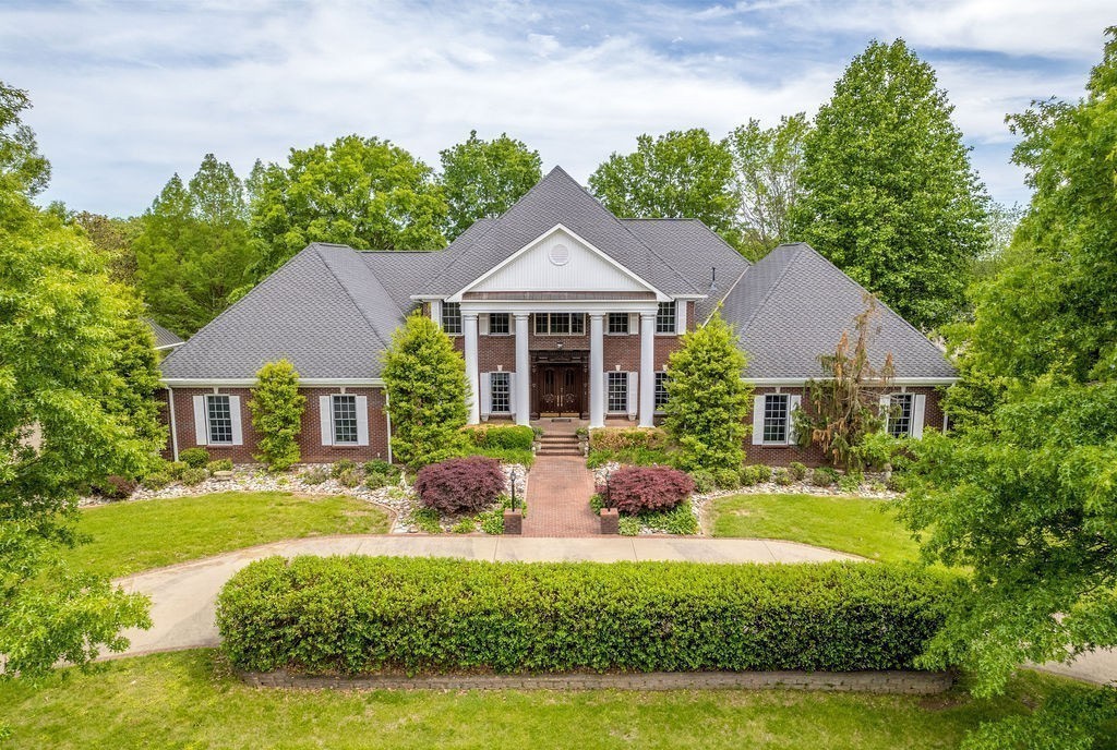 2081 Mossy Oak Cir Property Photo 1