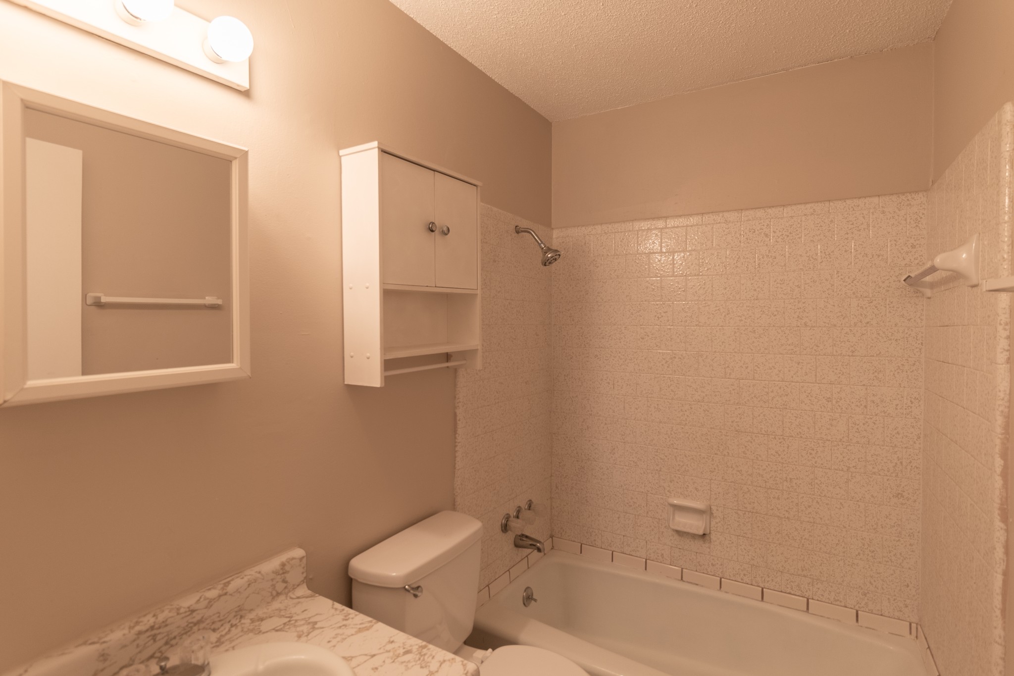 814 Riviera Dr Property Photo 7