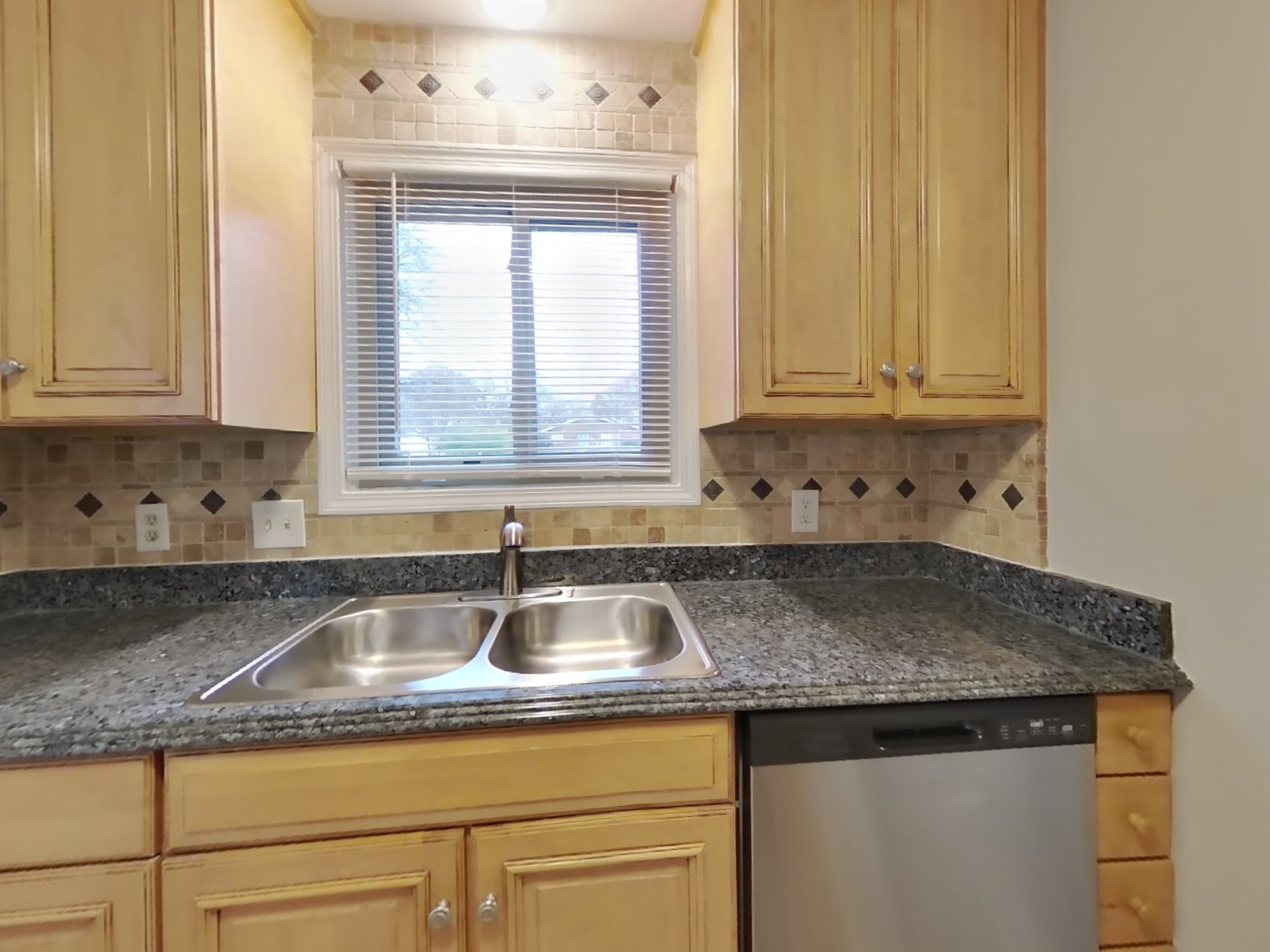 426 Kinsey Blvd Property Photo 6