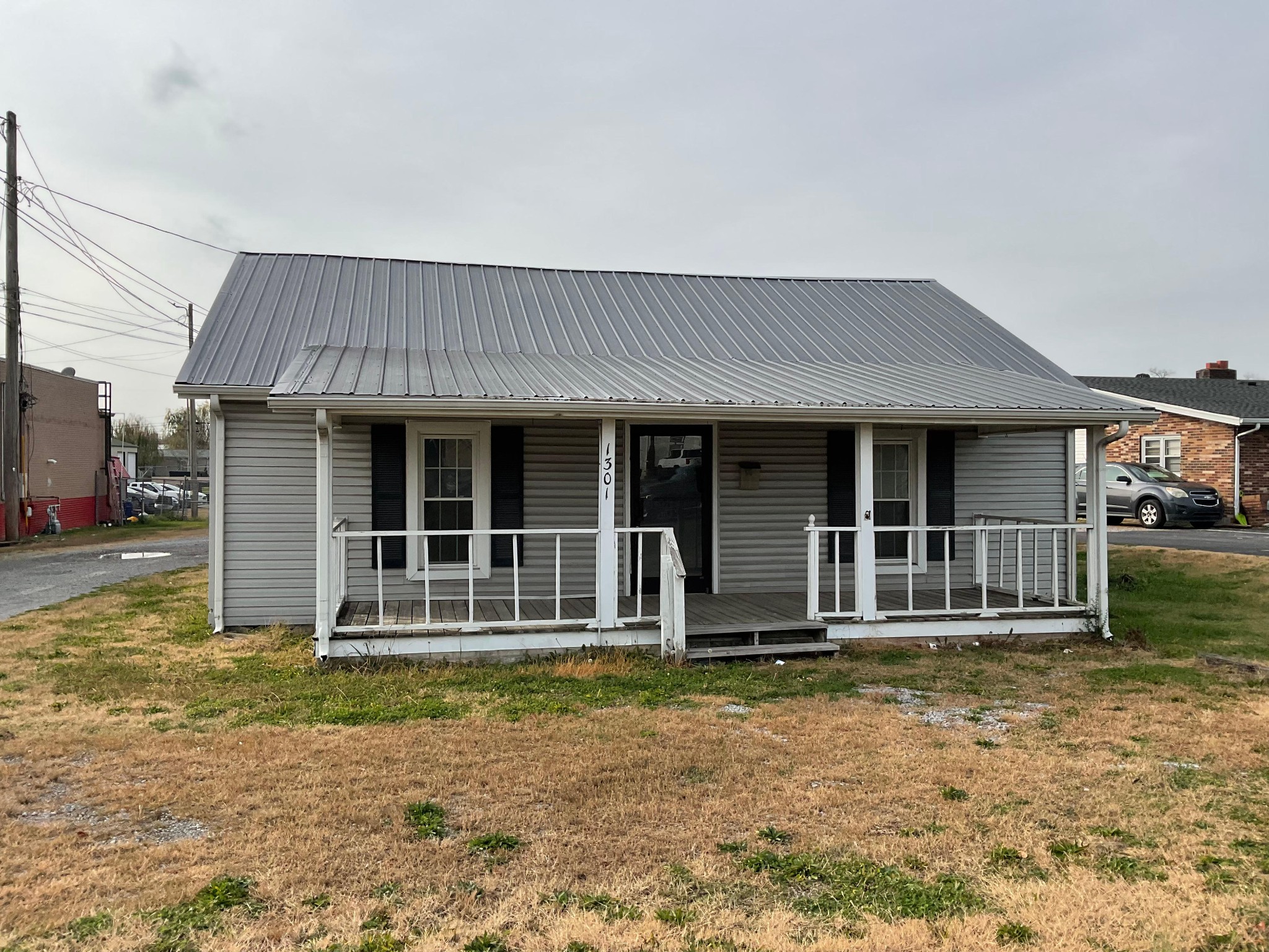 1301 N Main St Property Photo 1