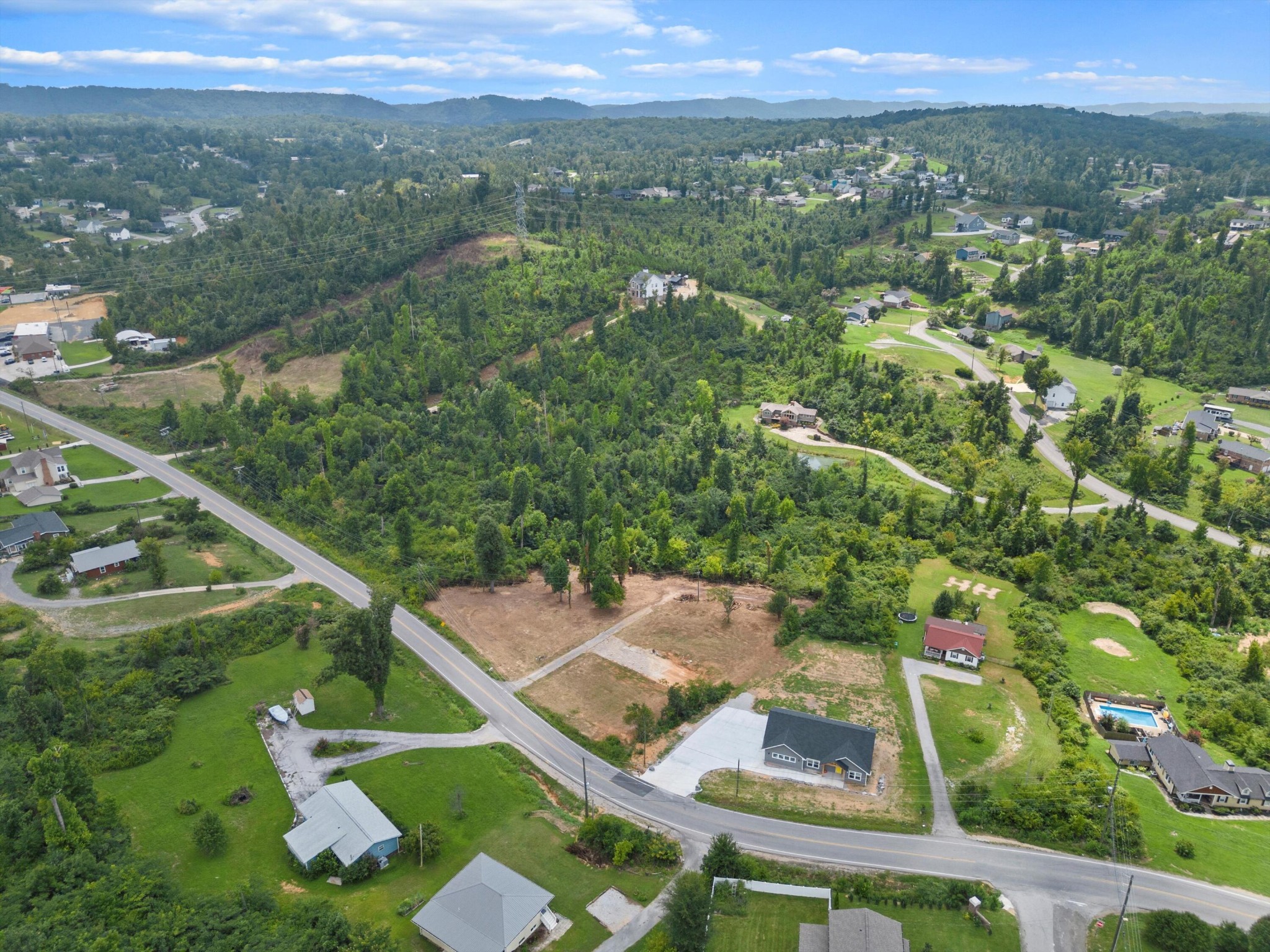 8016 Standifer Gap Road Property Photo 3