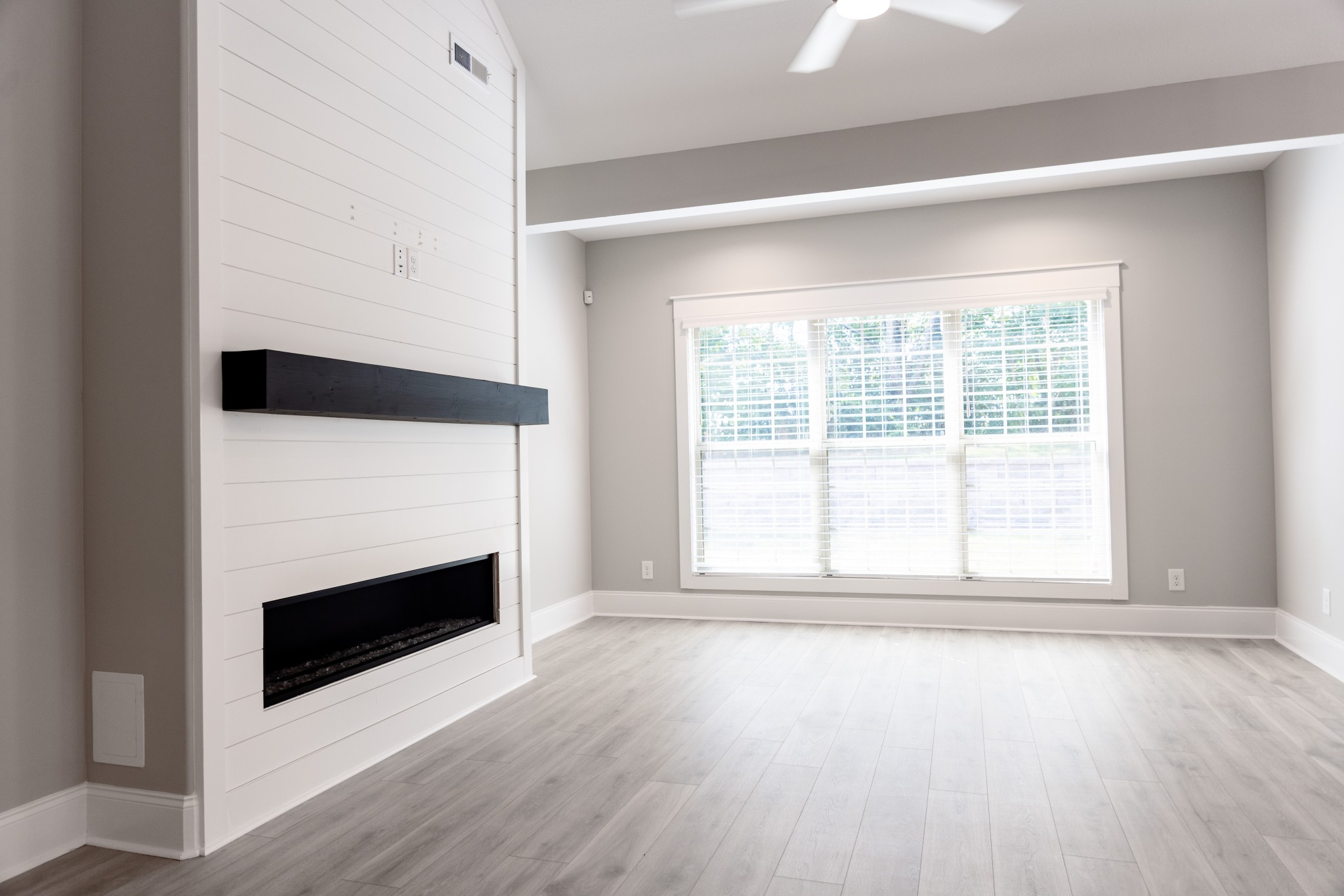 1088 Veridian Drive Property Photo 4