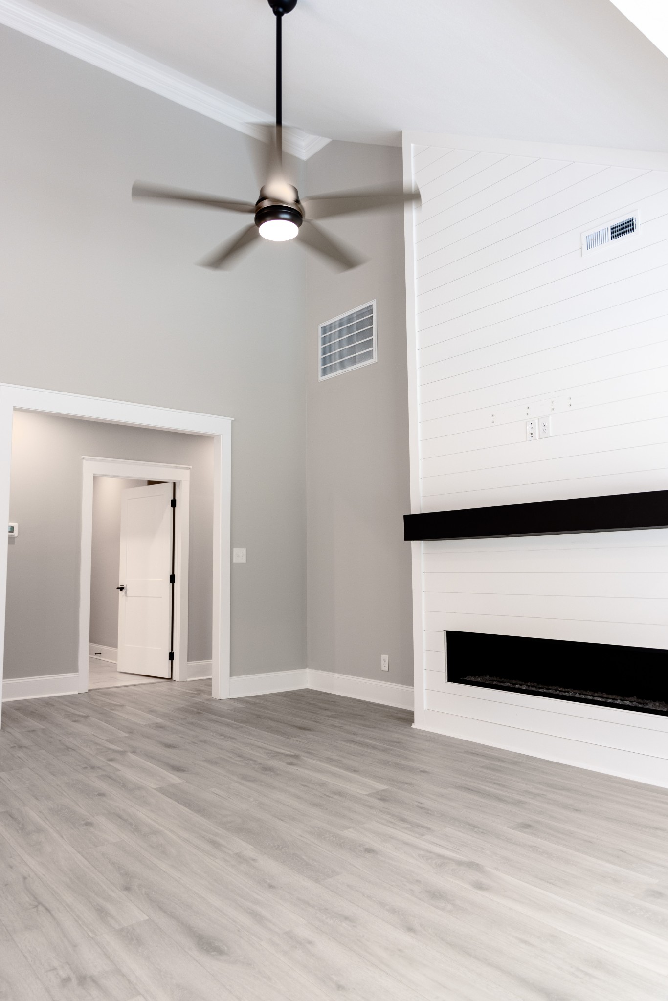 1088 Veridian Drive Property Photo 5
