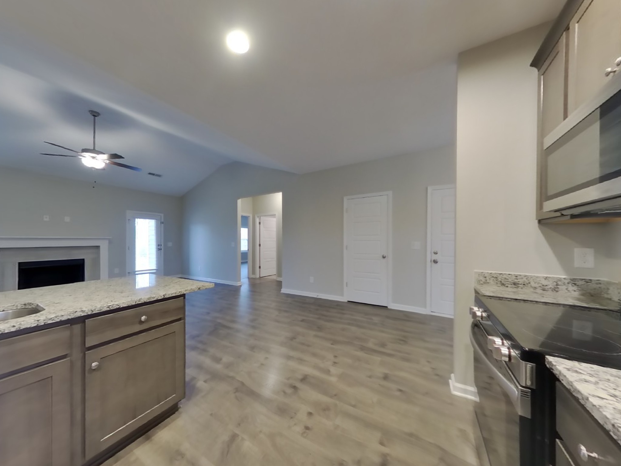 825 Ellyson Dr Property Photo 6