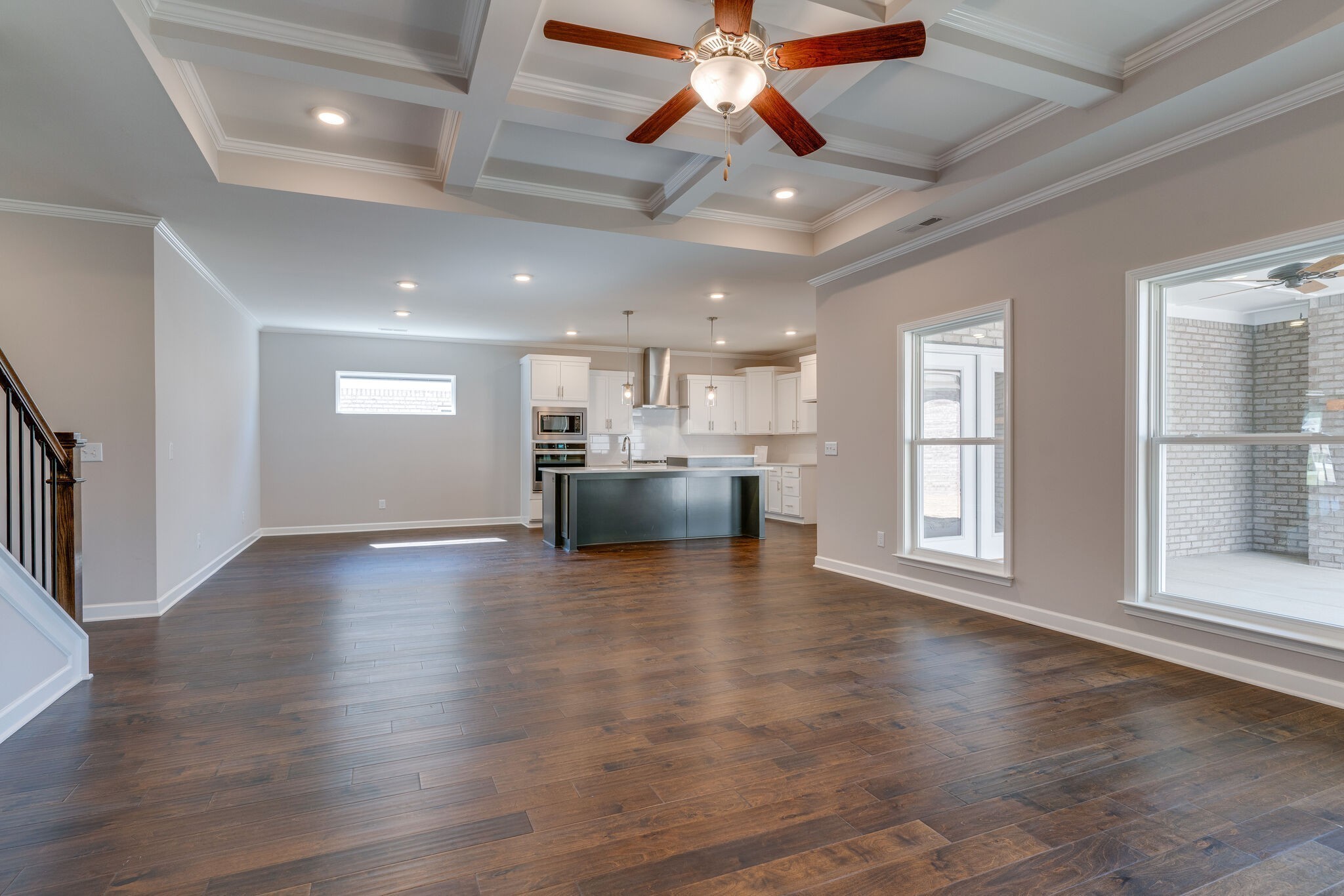 6189 Parkhaven Blvd Property Photo 6