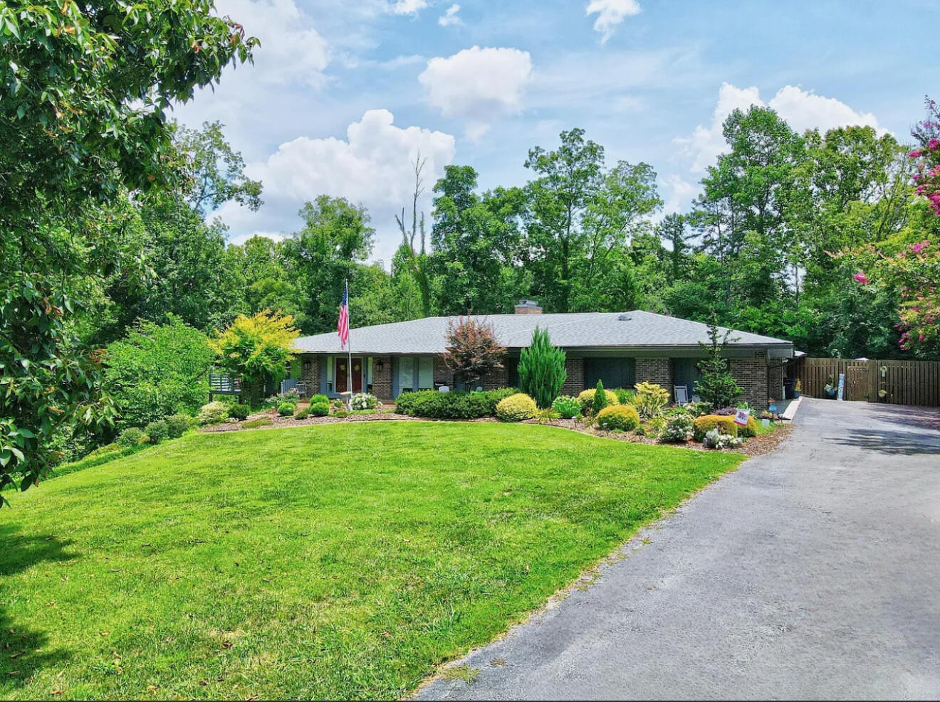 3533 Windsor Circle