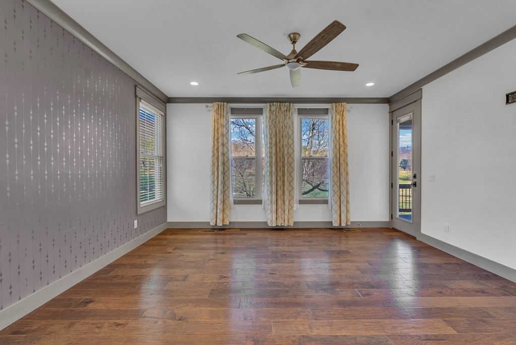 1671 Golf Ln Property Photo 15