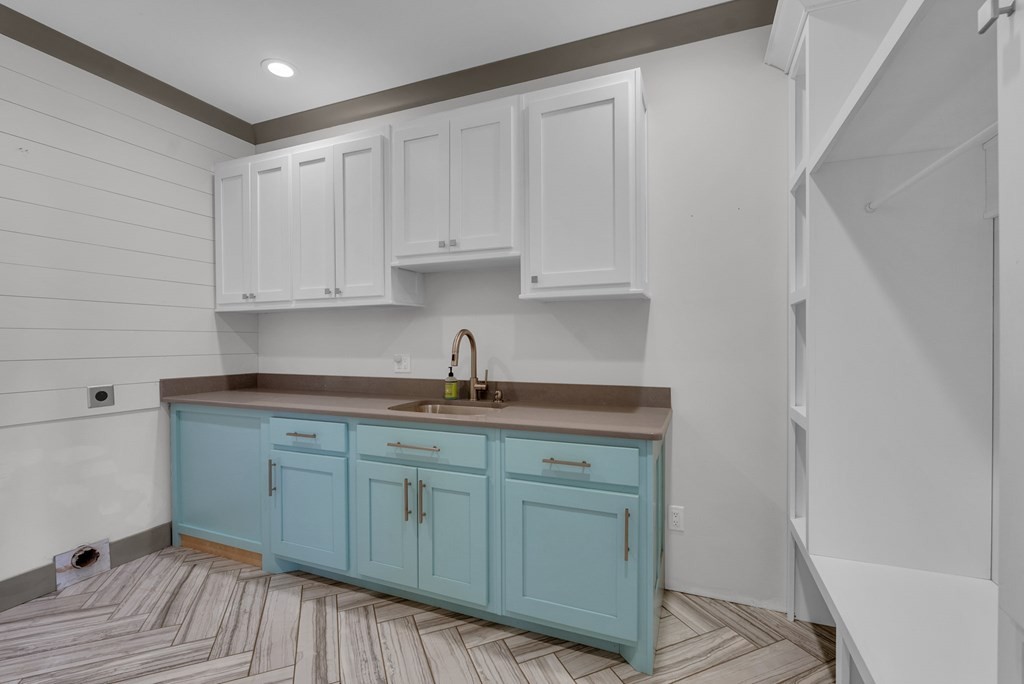 1671 Golf Ln Property Photo 19