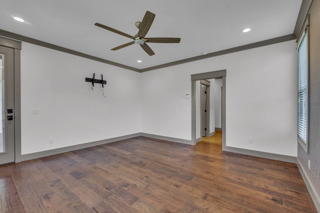 1671 Golf Ln Property Photo 20