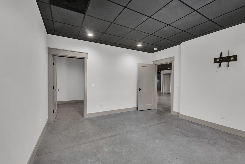 1671 Golf Ln Property Photo 40