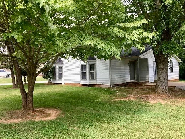 1485 Nichols Dr Property Photo 4