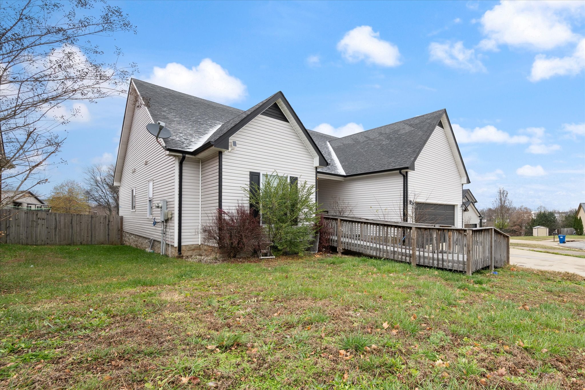 991 Guinevere Ct Property Photo 1