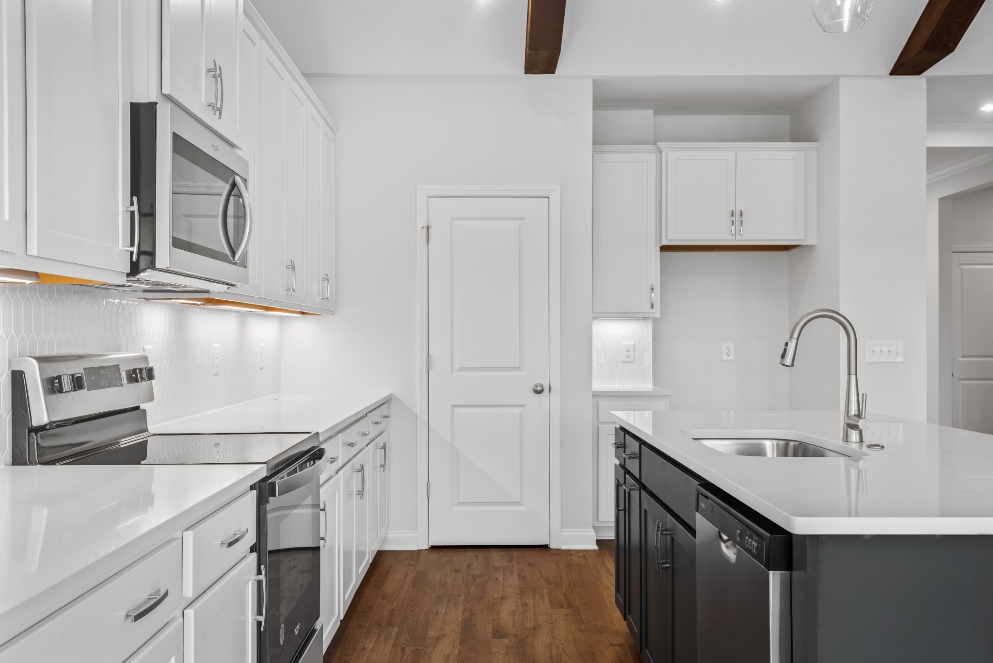 1724 Merkel Road Property Photo 6