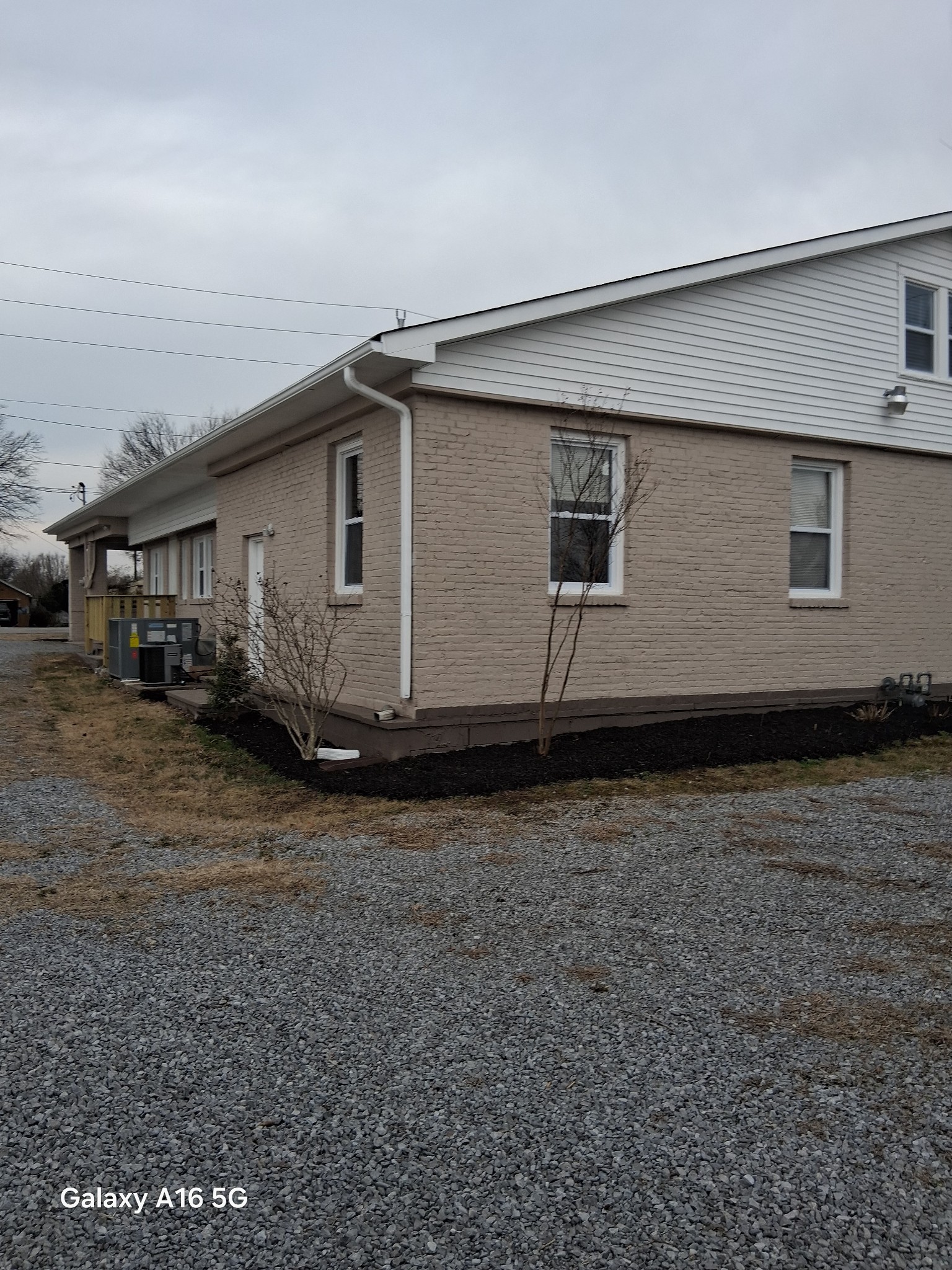 115 Dunn St Property Photo 5