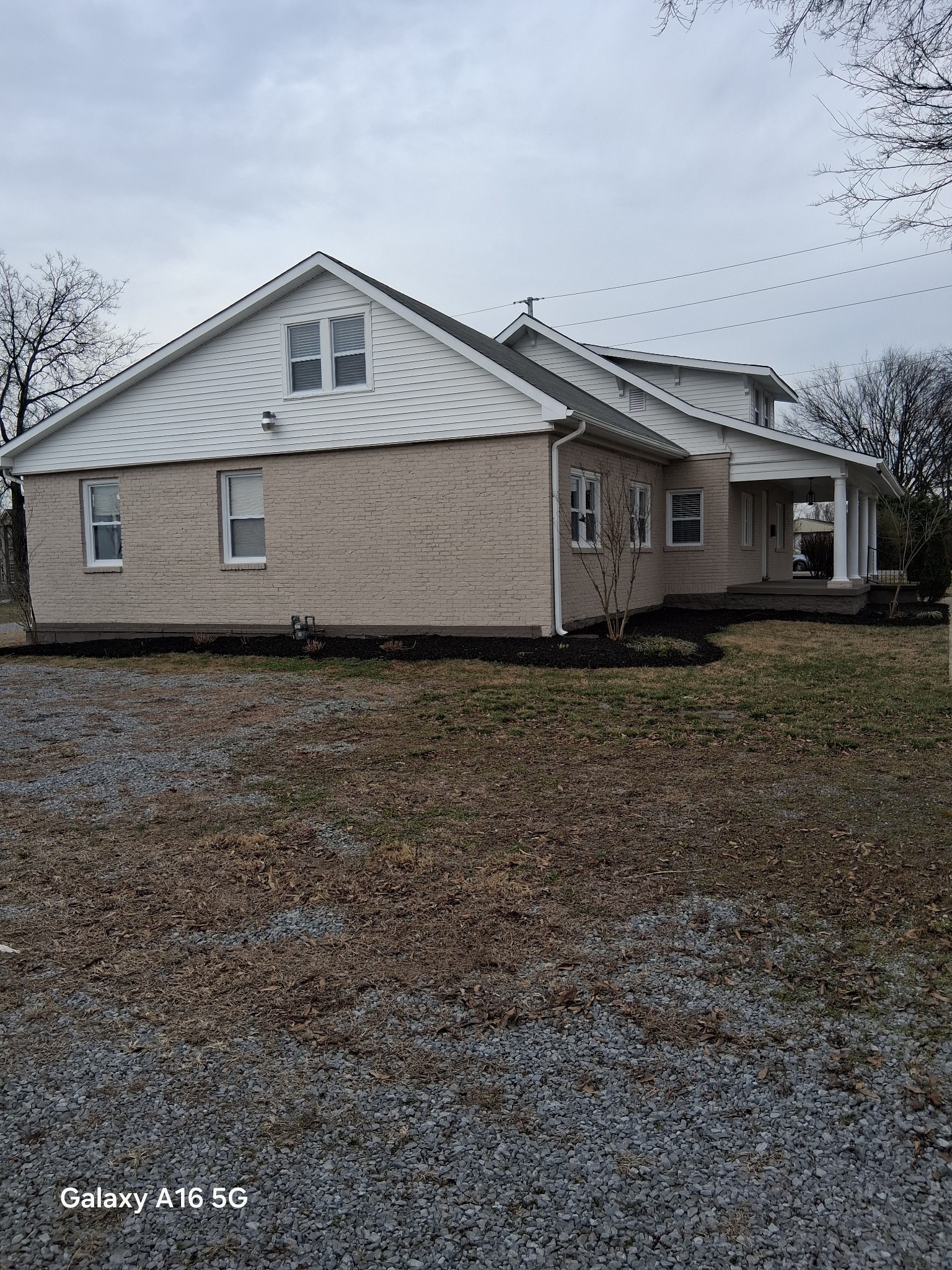 115 Dunn St Property Photo 6