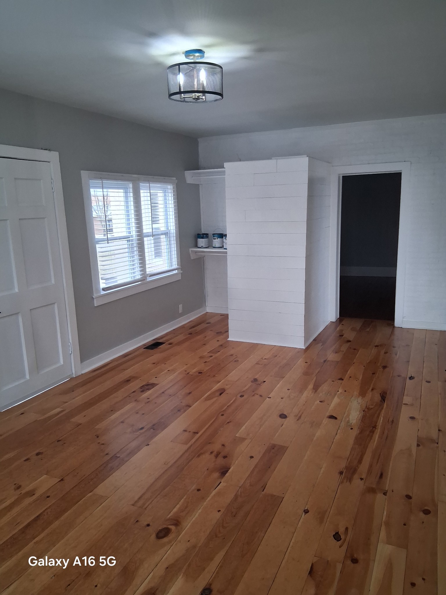115 Dunn St Property Photo 8