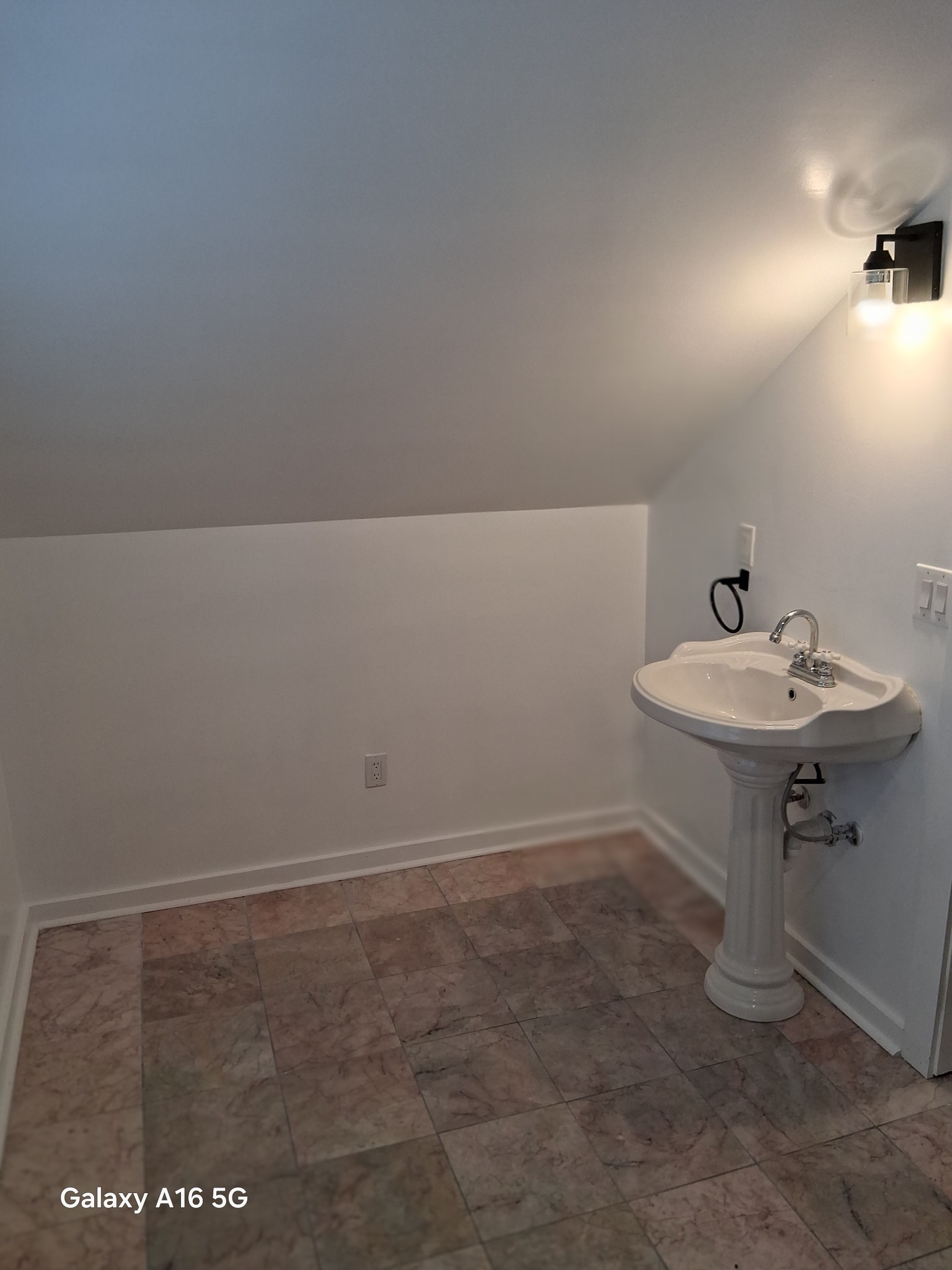 115 Dunn St Property Photo 37