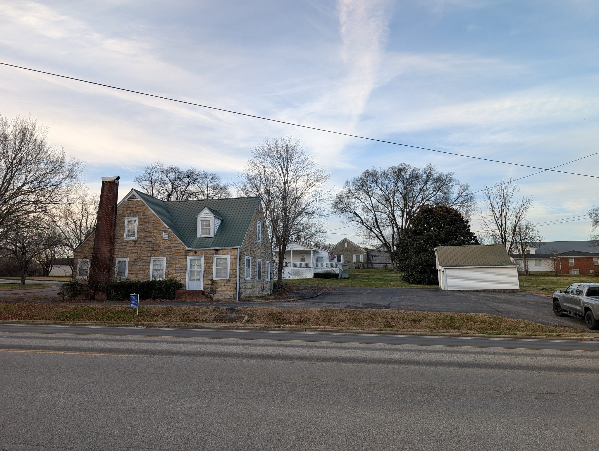 12 Magnolia Dr Property Photo 1