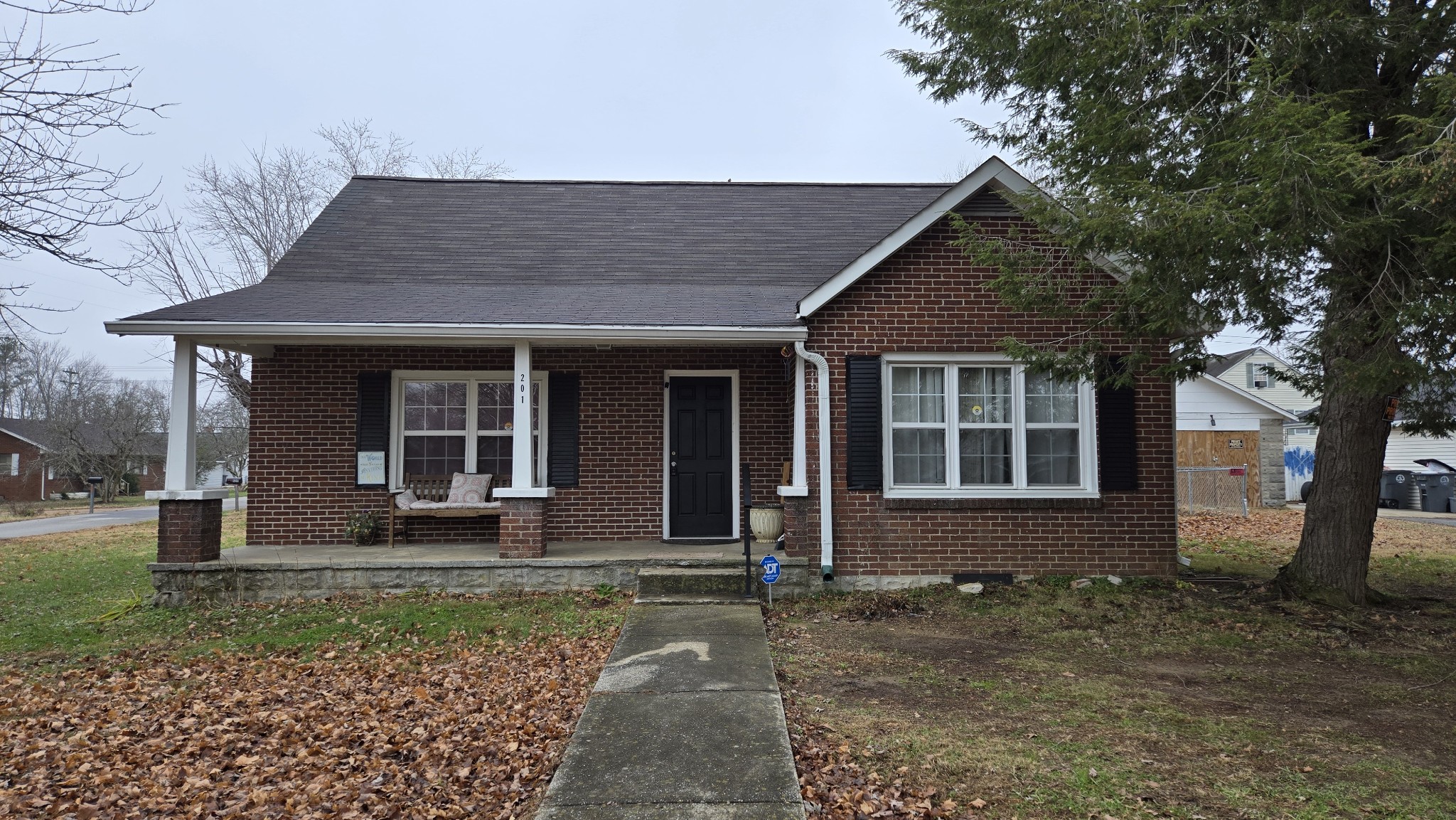 201 Walton Ave Property Photo 1
