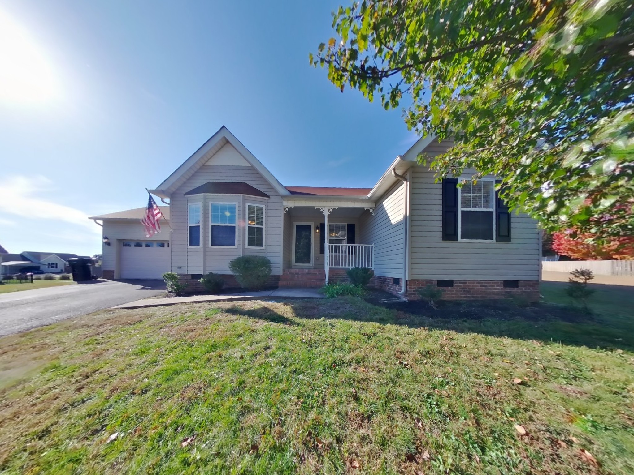 1605 Mary Ct Property Photo 1