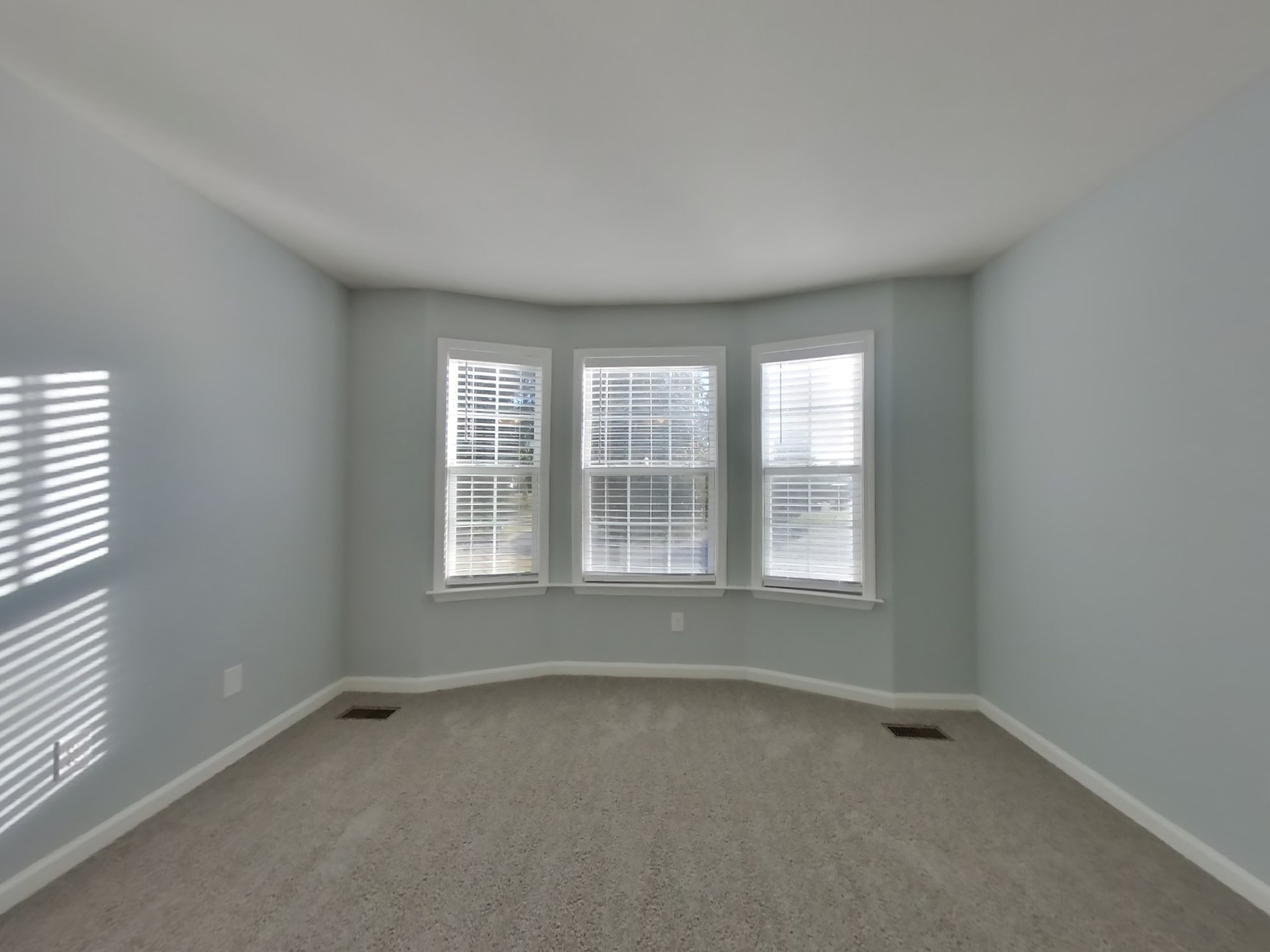 1605 Mary Ct Property Photo 6