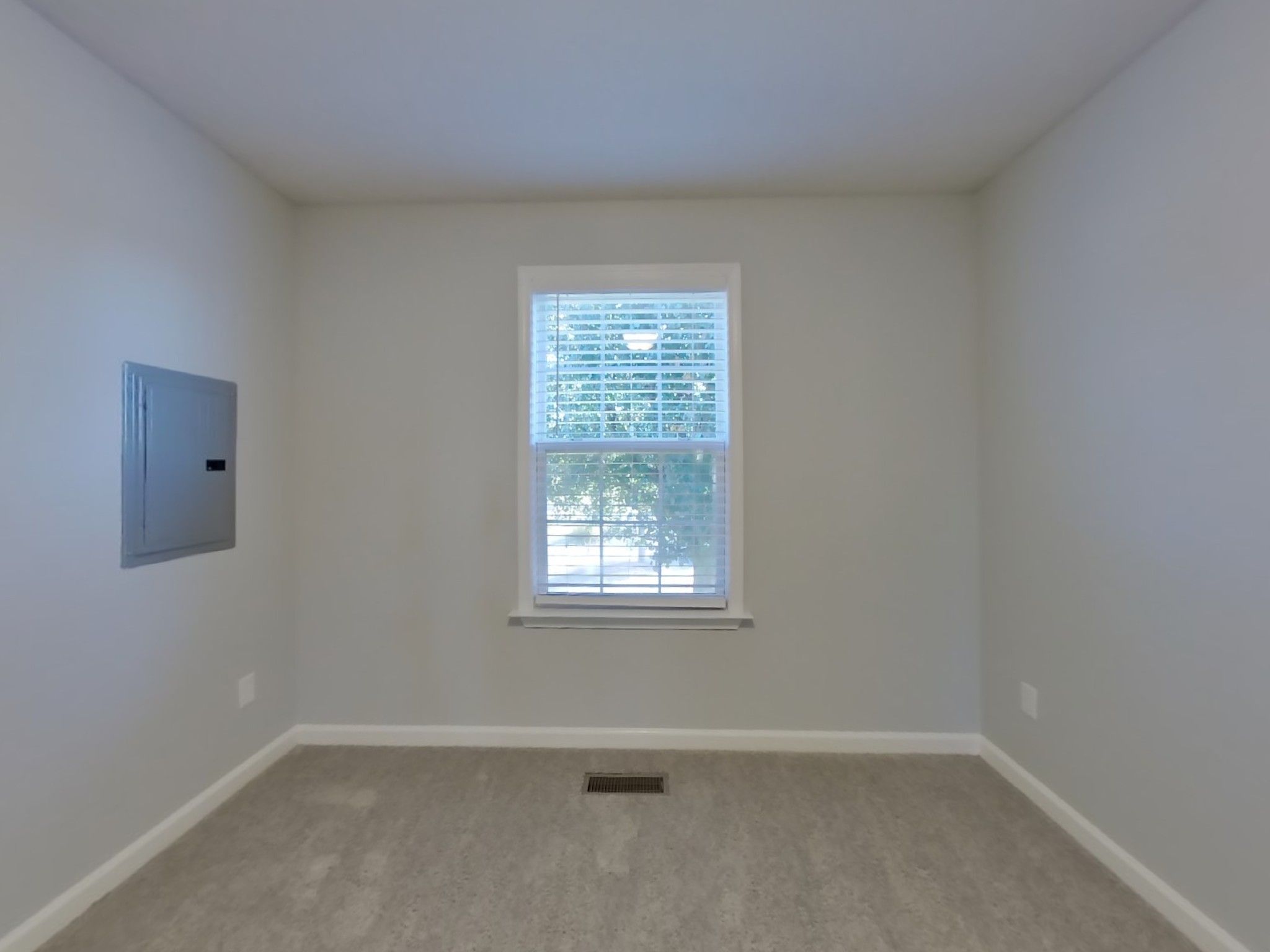 1605 Mary Ct Property Photo 11