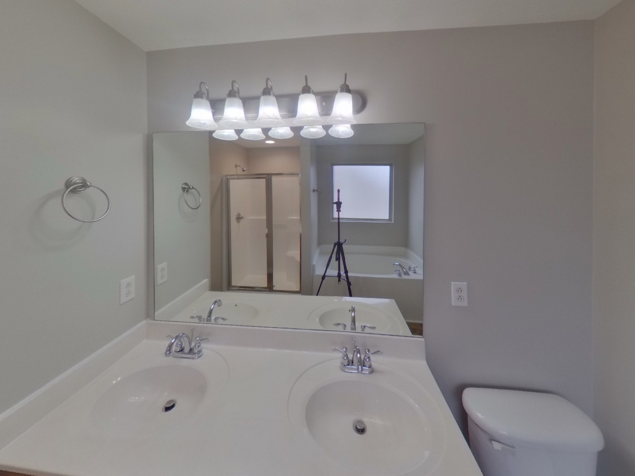 1712 Colyn Ave Property Photo 8