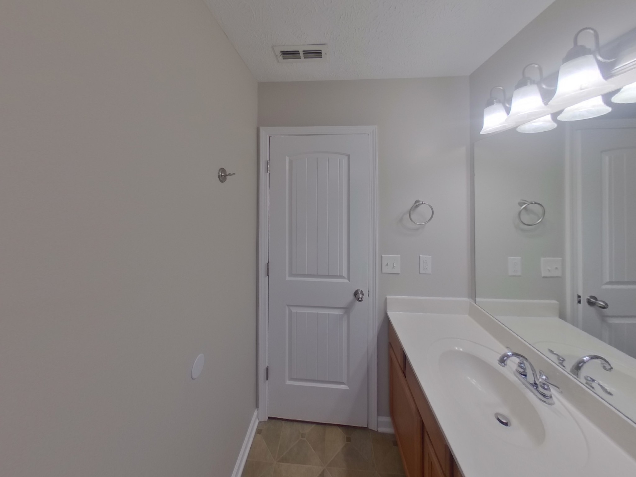1712 Colyn Ave Property Photo 13