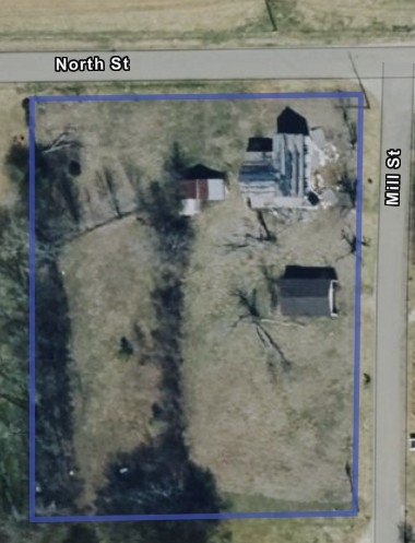 641 Mill St Property Photo 5