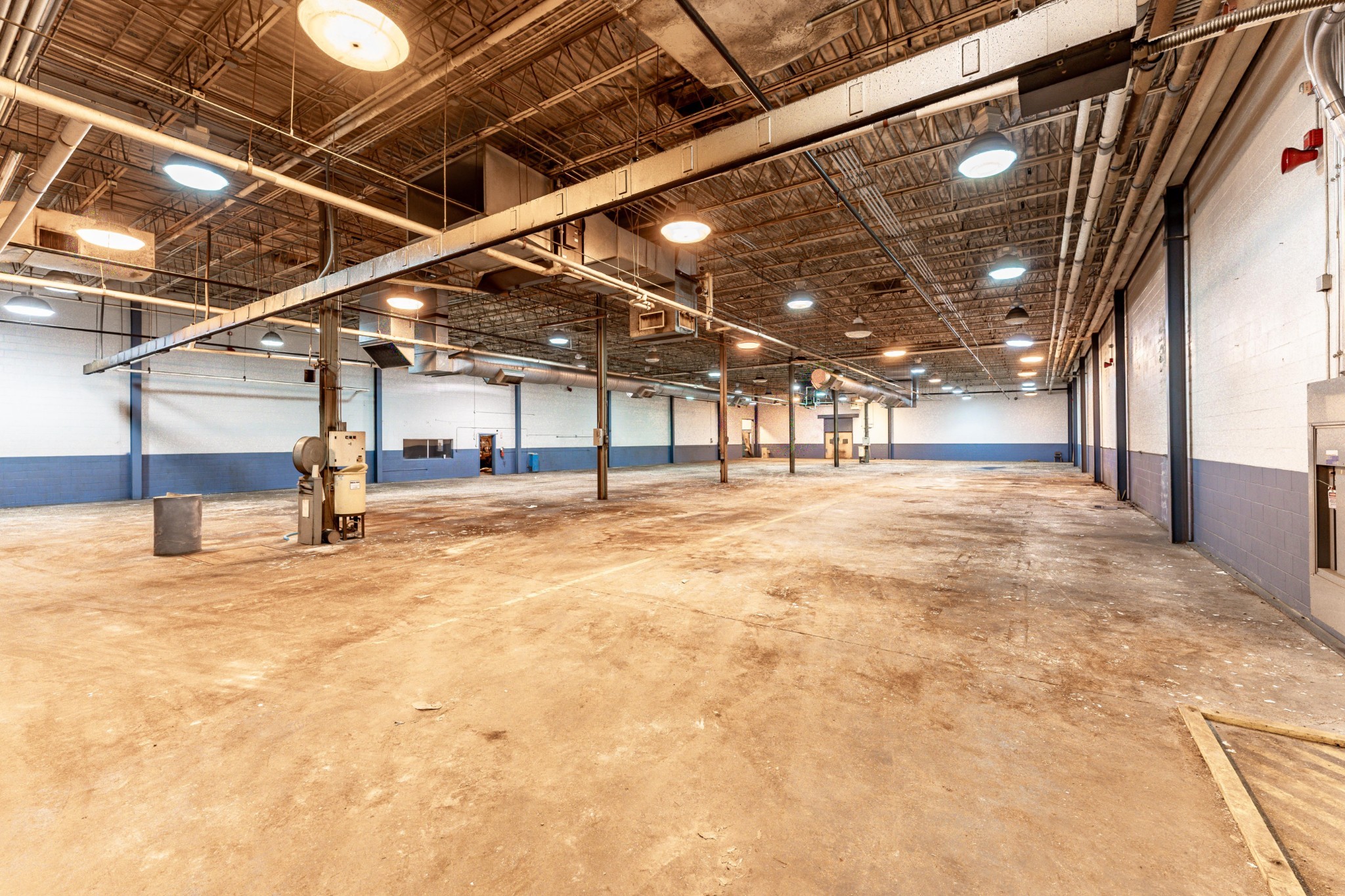 200 Universal Dr Property Photo 22