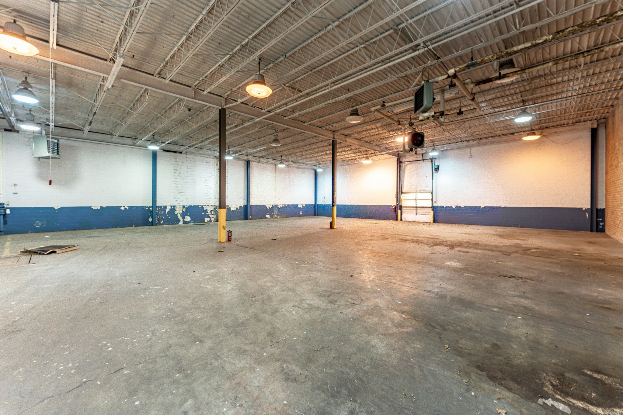 200 Universal Dr Property Photo 25