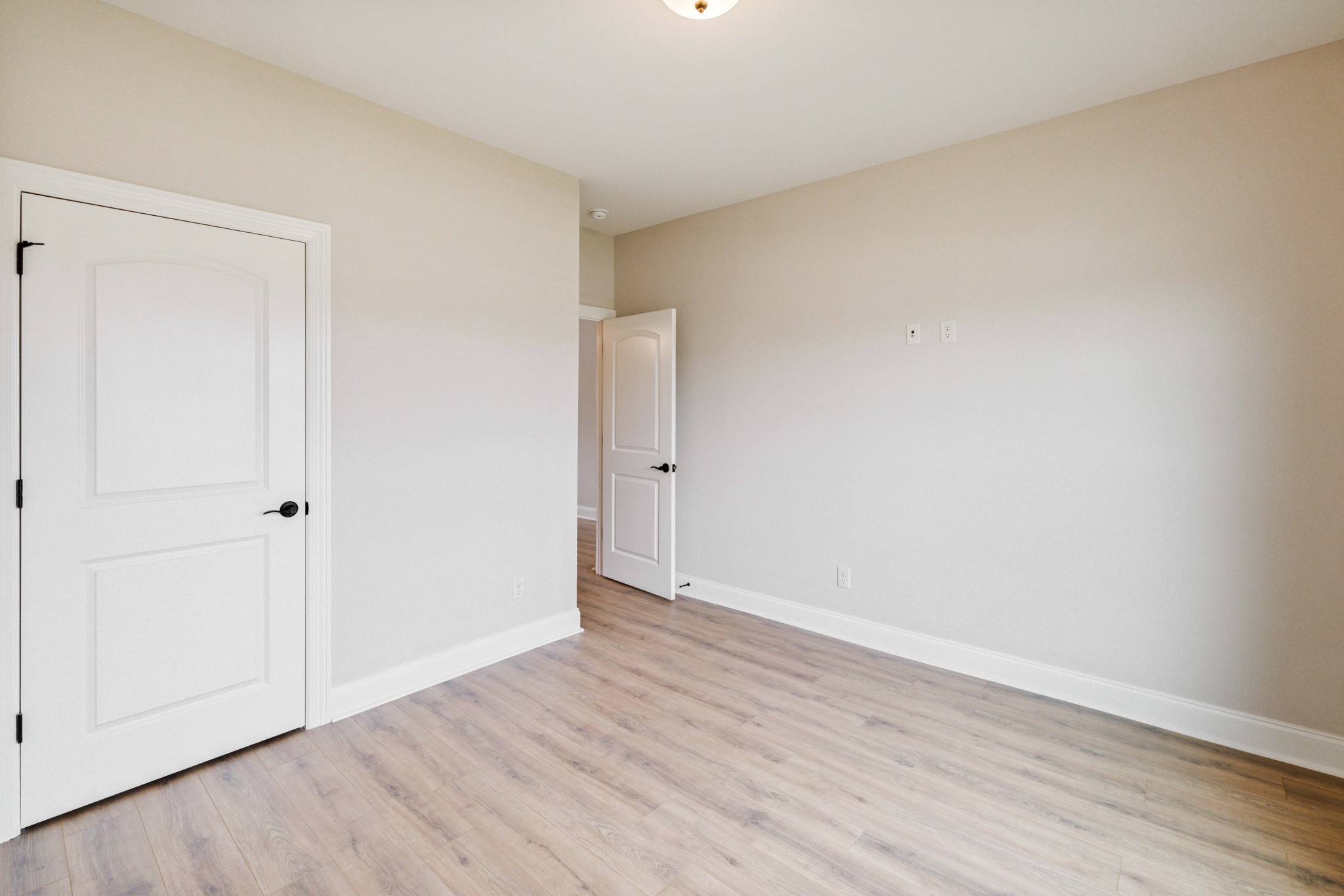 5552 Sinclair St Property Photo 10