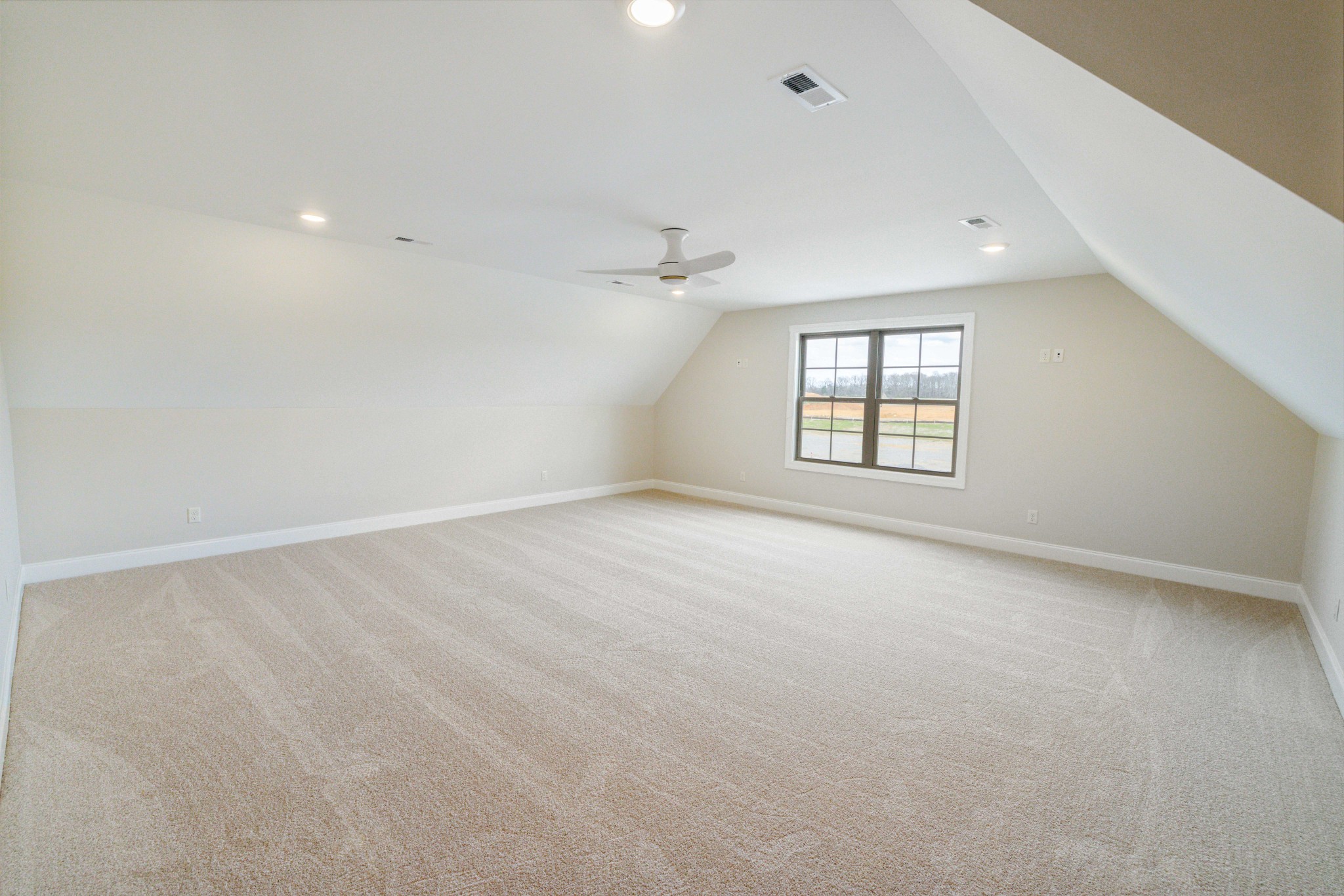 5552 Sinclair St Property Photo 34