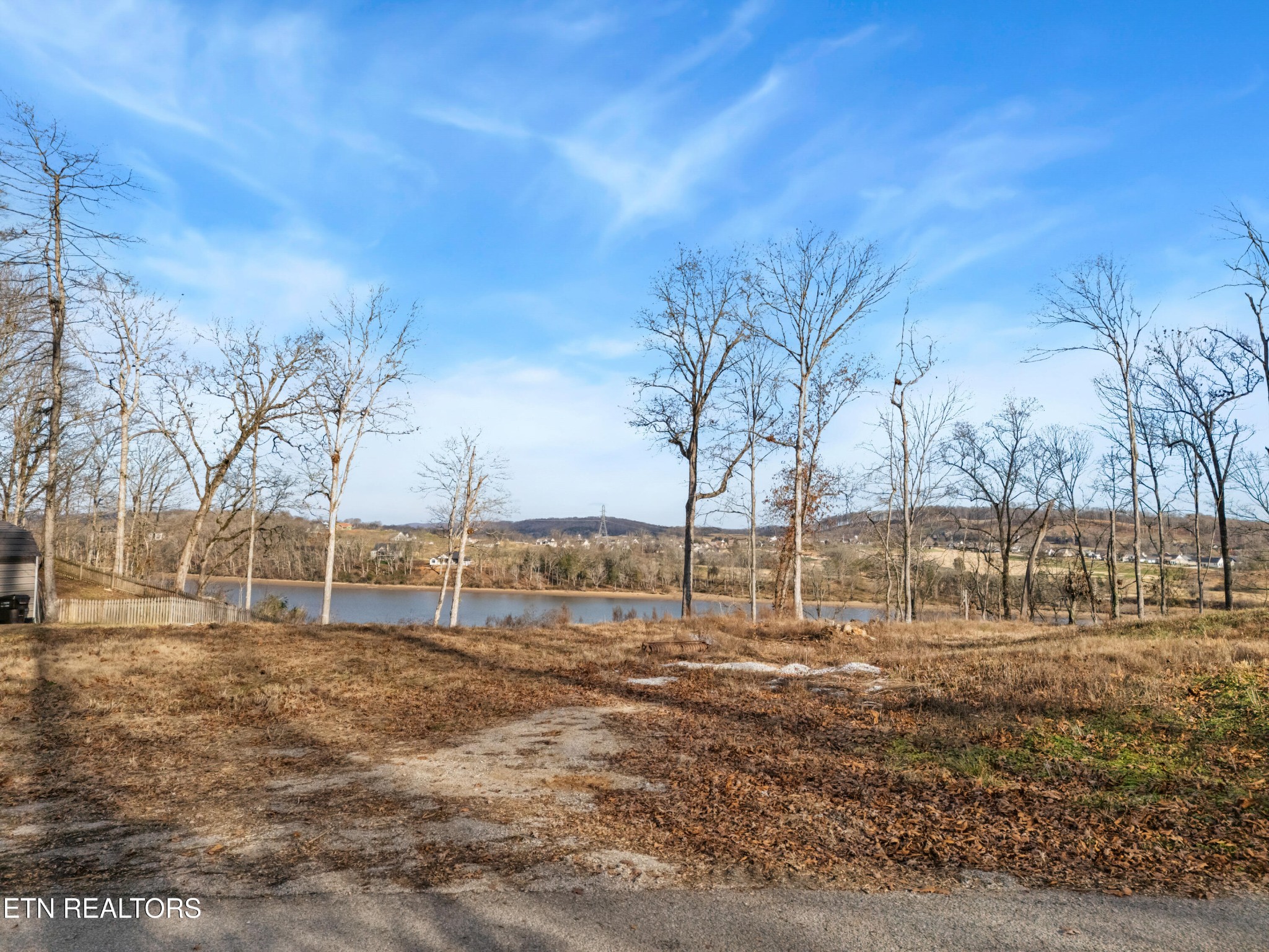35 Lakeshore Vista Drive Property Photo 1