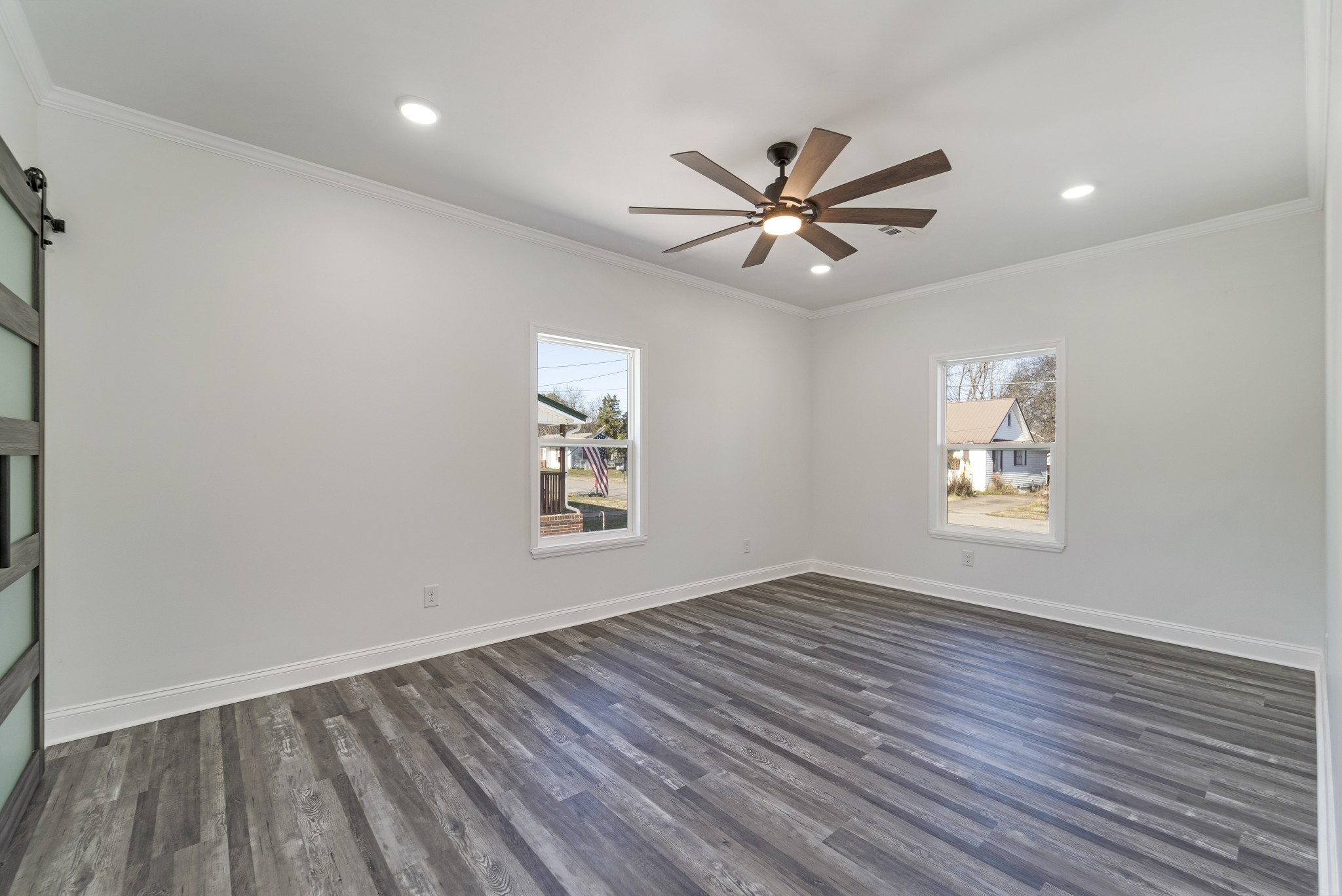 307 Wall St Property Photo 15