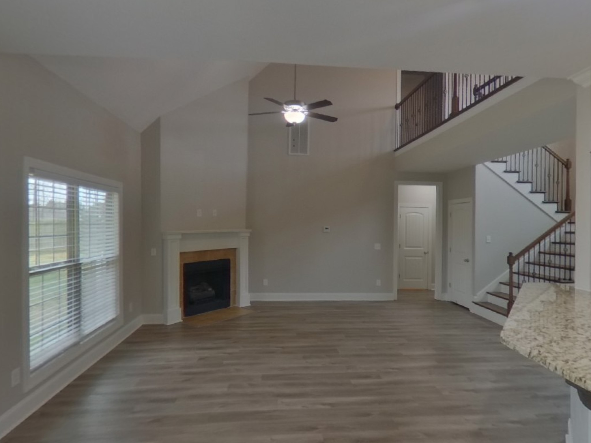 1502 John Lee Ln Property Photo 3