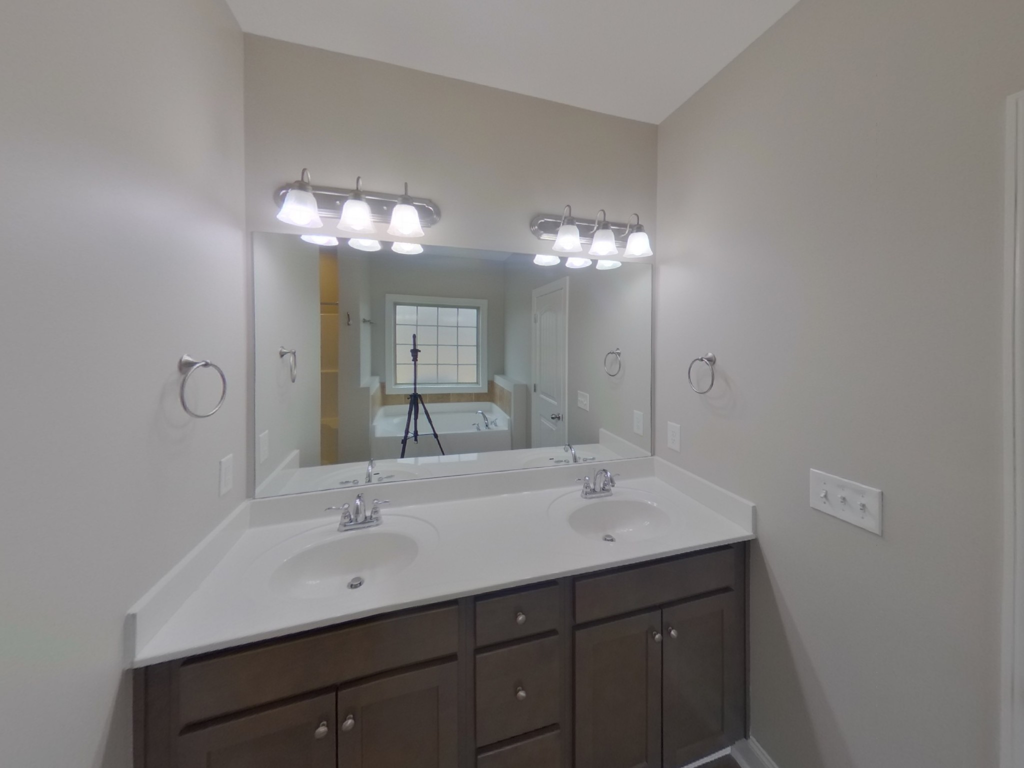 1502 John Lee Ln Property Photo 8